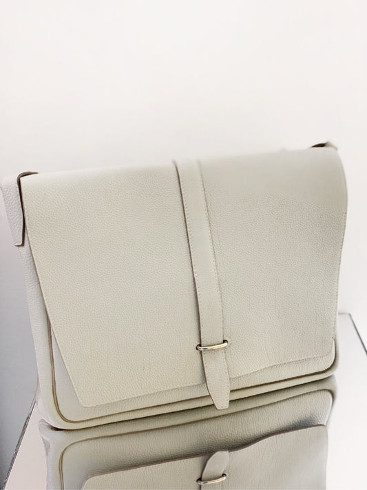 Hermès - Steve Light Junior Messenger Bag - Togo leather - Glacier White - (Medium)