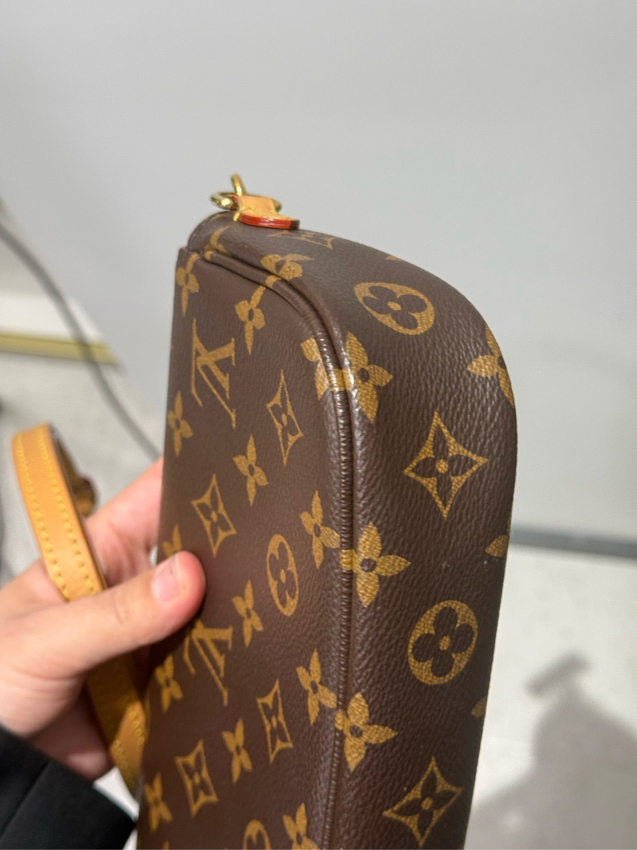 Louis Vuitton - Ivy - Monogram coated canvas with natural cowhide leather trim - Brown - (Small)