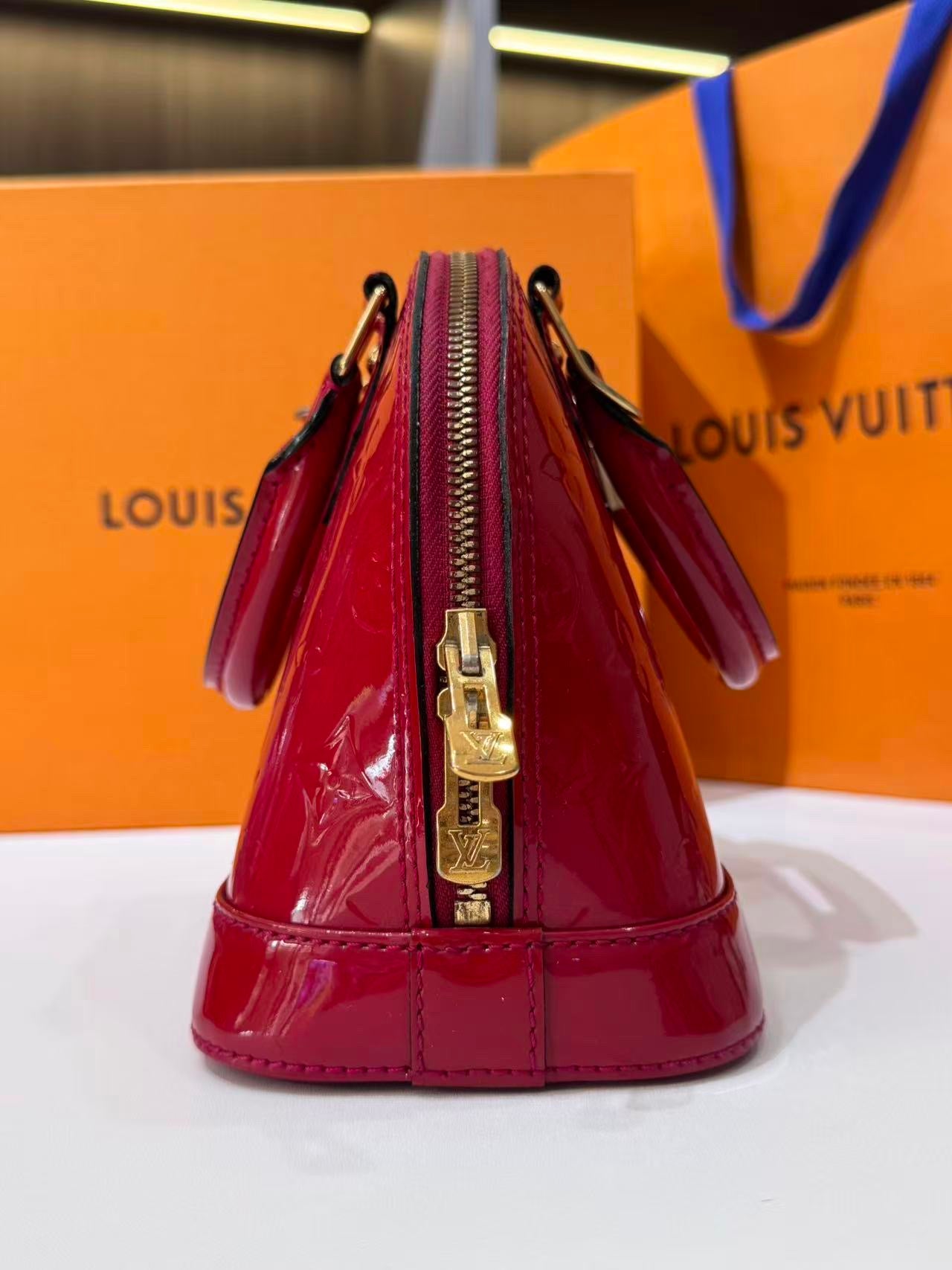 Louis Vuitton - Alma BB - Patent leather - Red - (mini)
