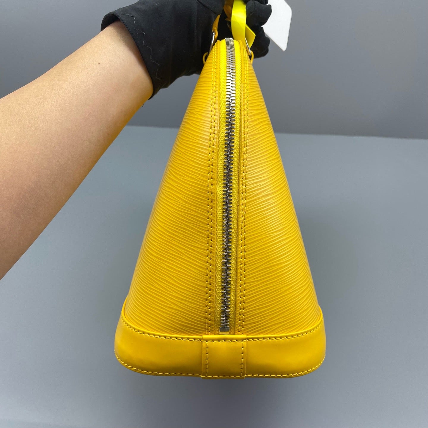 Louis Vuitton - Alma PM - Epi leather - Yellow - (Medium)
