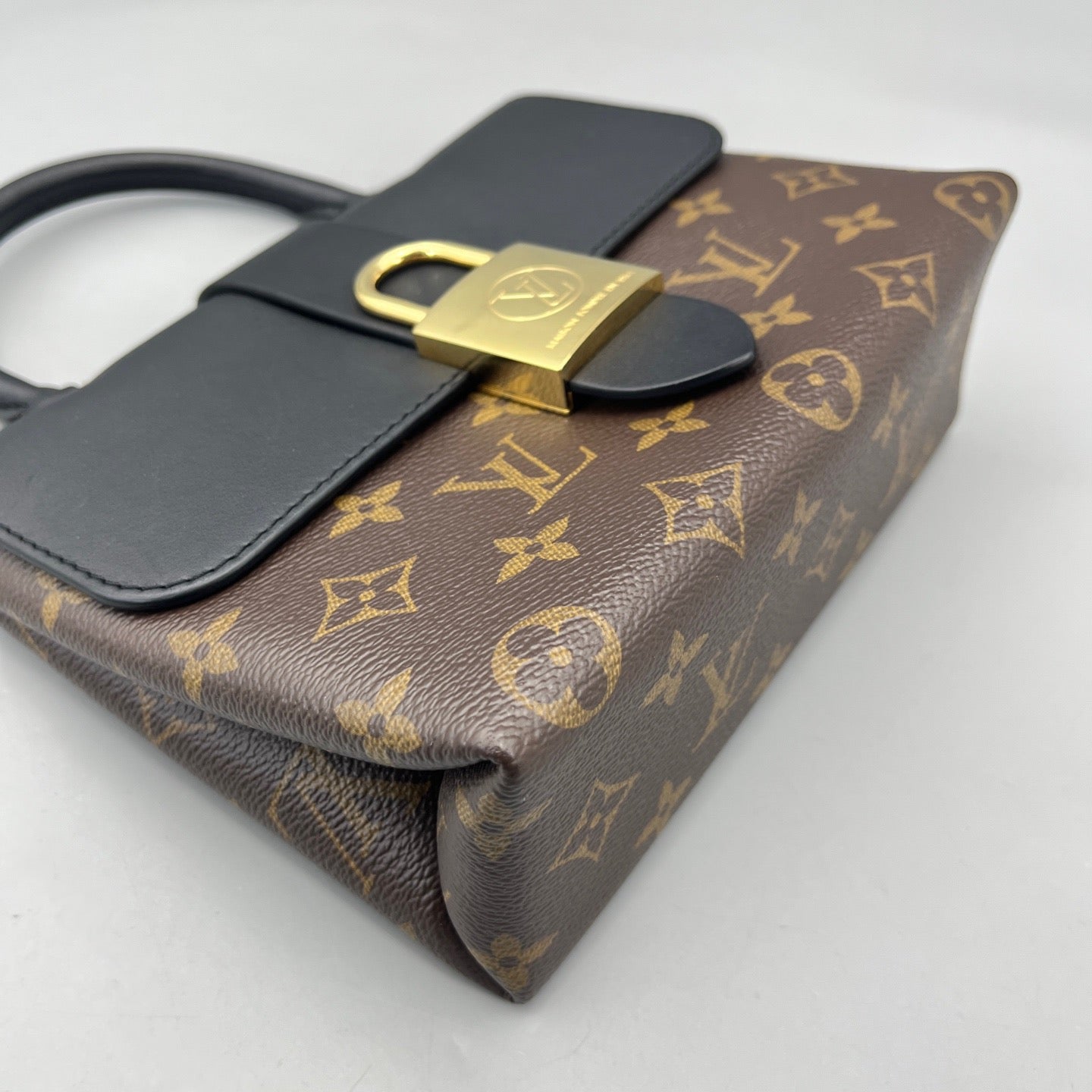 Louis Vuitton - Locky BB - Monogram coated canvas with smooth leather trim - Monogram brown and black - (mini)