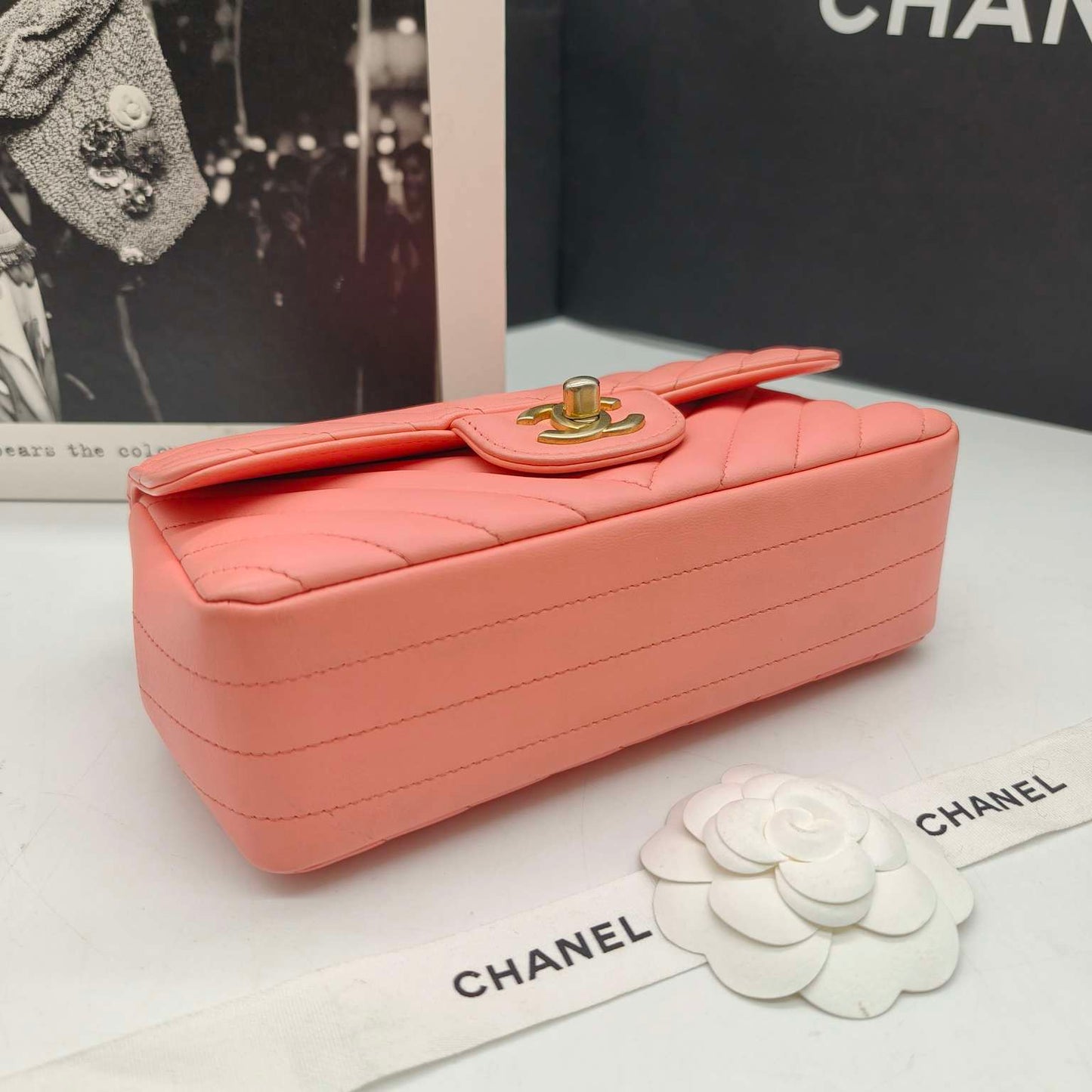 Chanel - Classic Flap (Chevron Mini) - Lambskin leather - Pink - (small)
