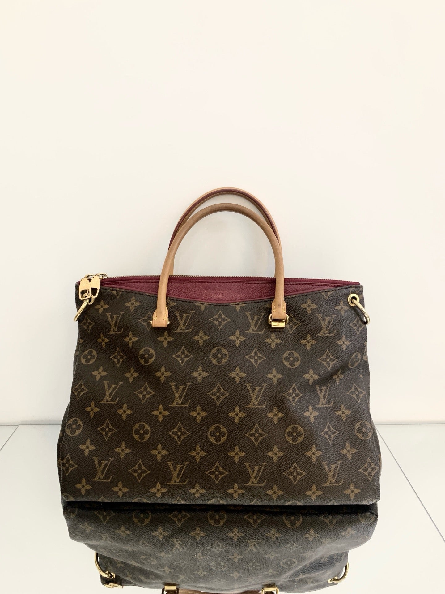 Louis Vuitton - Pallas Tote - Monogram coated canvas with natural cowhide leather trim - Brown - (medium)