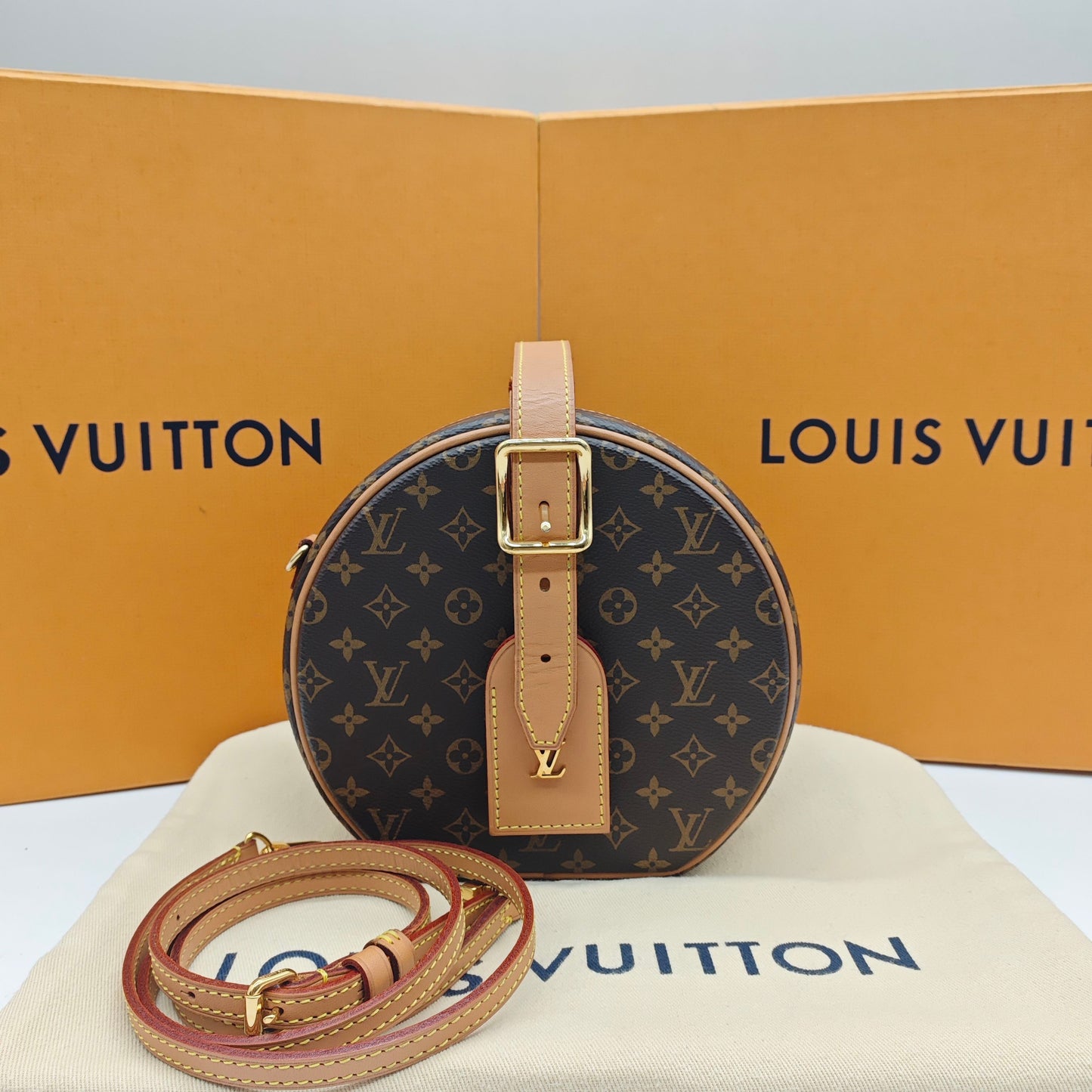 Louis Vuitton - Petite Boite Chapeau - Monogram coated canvas and Vachetta leather - Brown - (mini)
