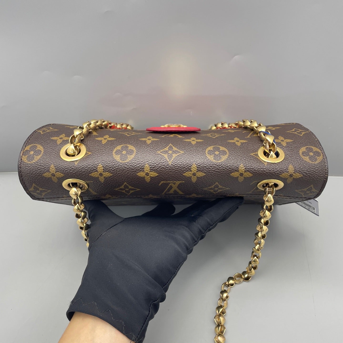 Louis Vuitton - Victoria Chain Bag - Monogram coated canvas and grained leather - Red and Brown - (medium)