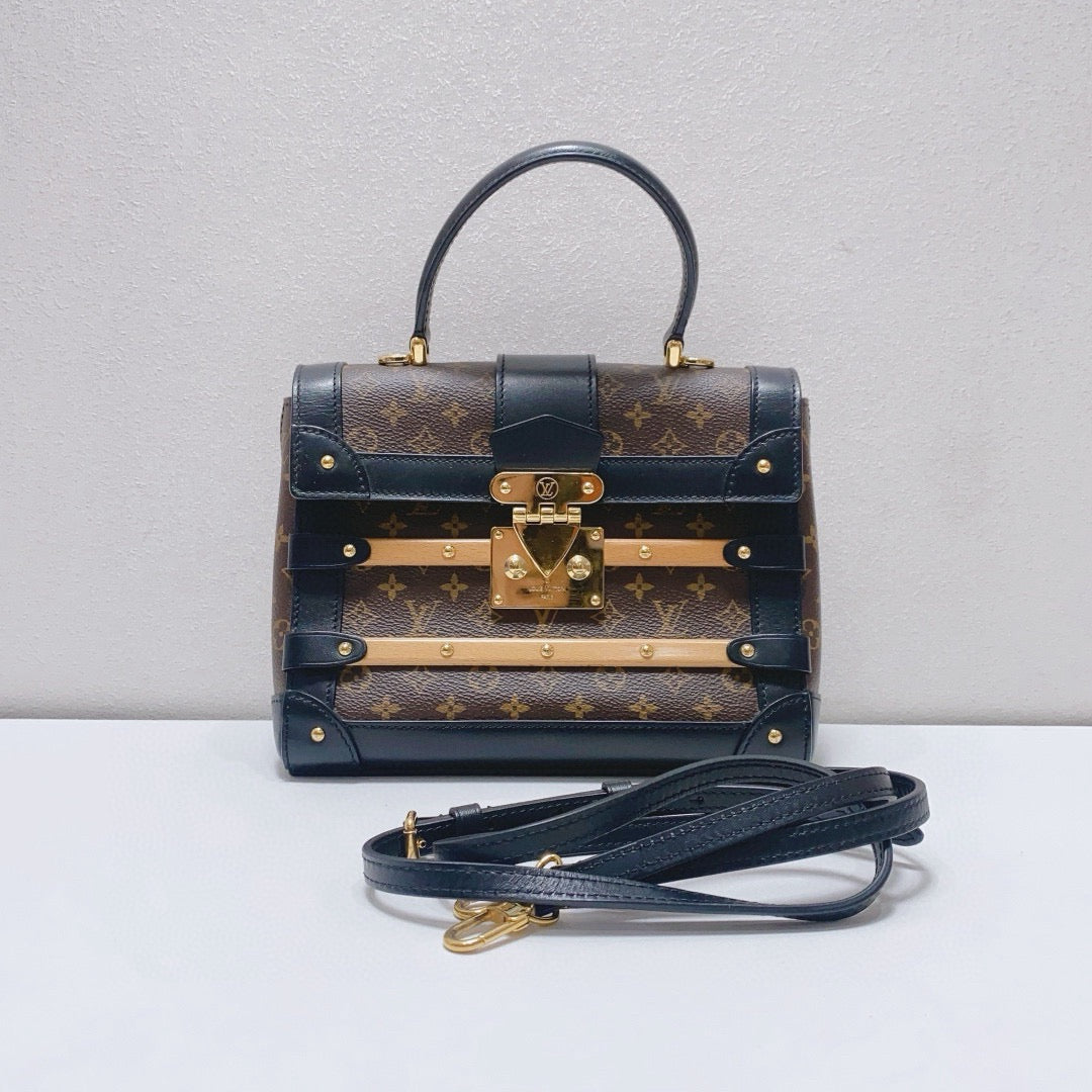 Louis Vuitton - Trianon PM Monogram - Monogram coated canvas with smooth cowhide leather trim and wooden detailing - Brown - (mini)