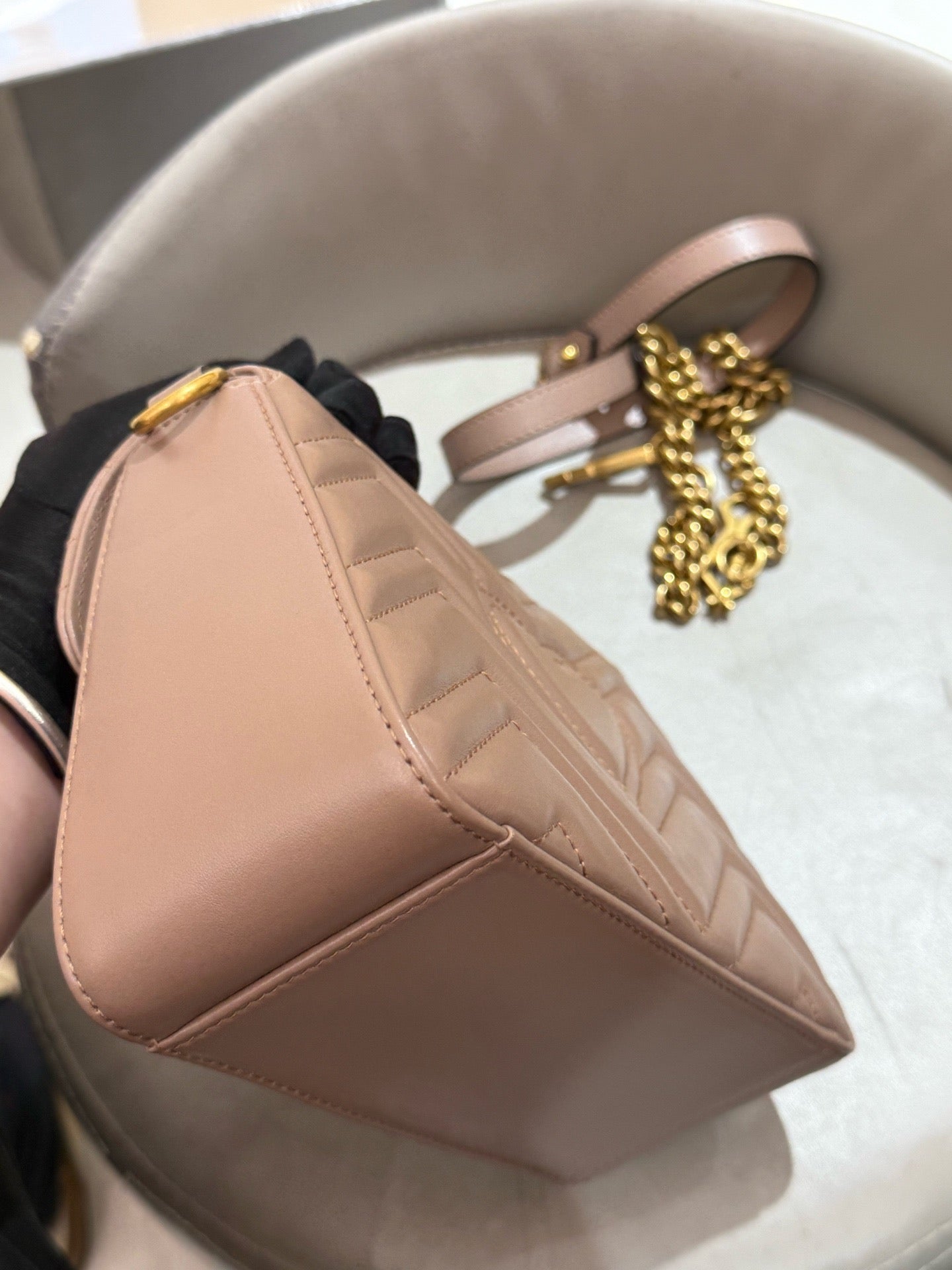 Gucci - GG Marmont Matelassé Top Handle Messenger Bag - Matelassé chevron-quilted calfskin leather - Taupe beige with Antique Gold-Tone Hardware - (mini)