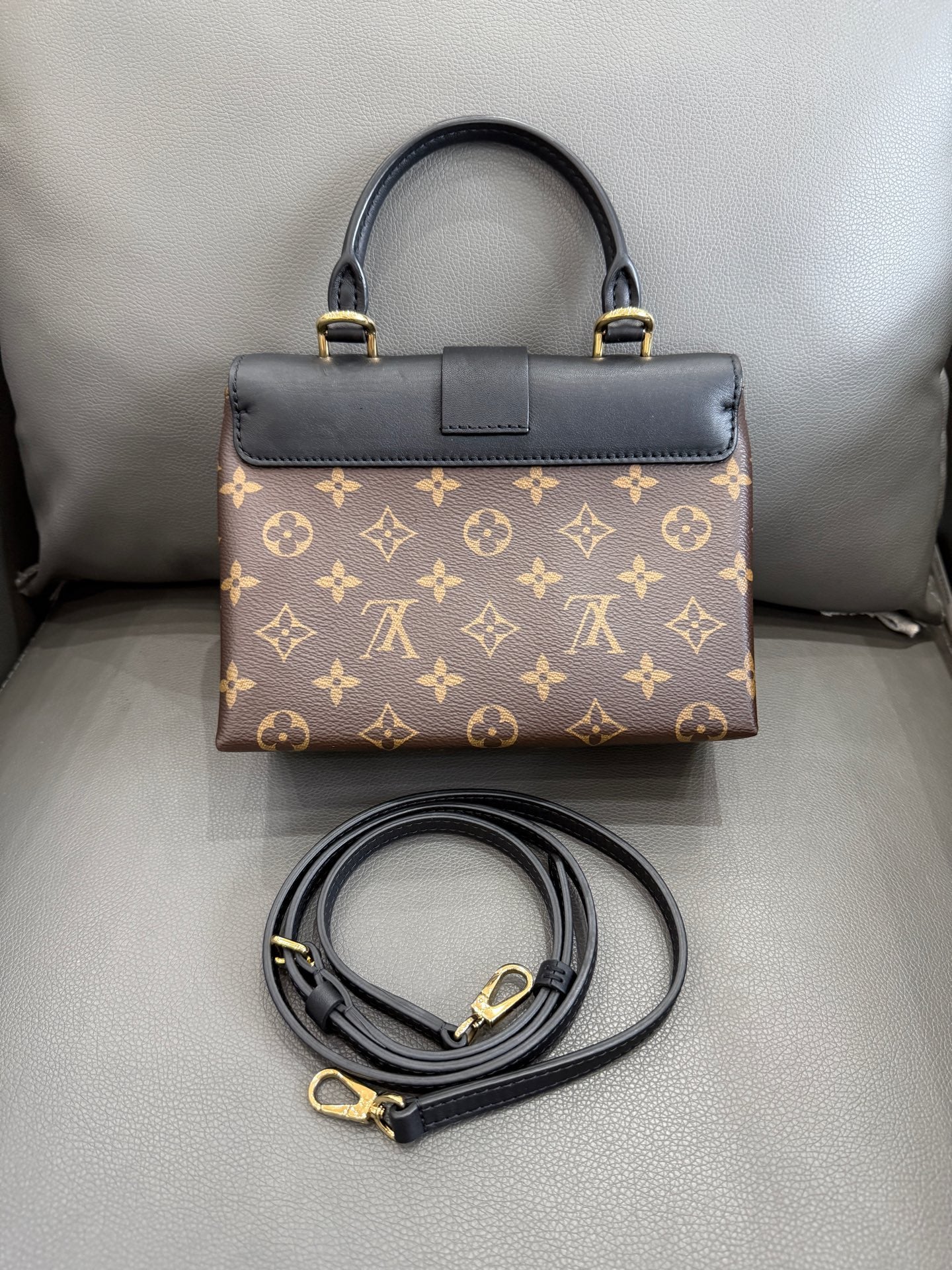 Louis Vuitton - Locky BB - Monogram coated canvas with black leather trim - Brown - (Mini)