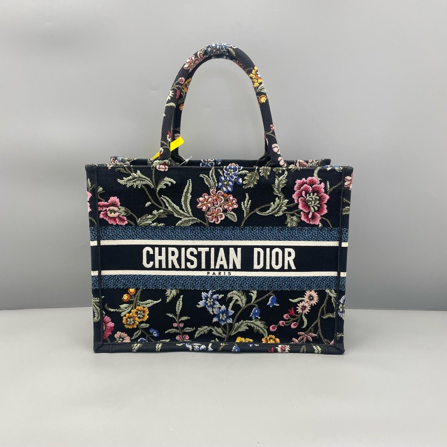 Dior - Medium Floral Tote - Embroidered canvas - Black - (Medium)