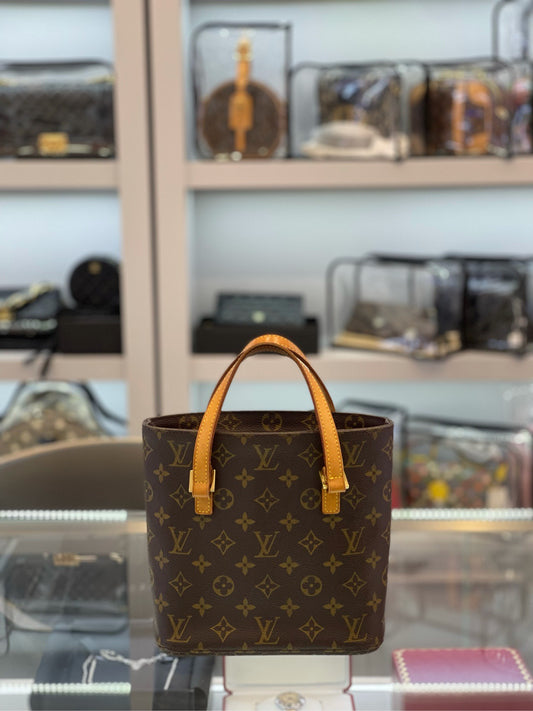 Louis Vuitton - Vivienne Small - Monogram coated canvas with Vachetta leather trim - Brown - (small)