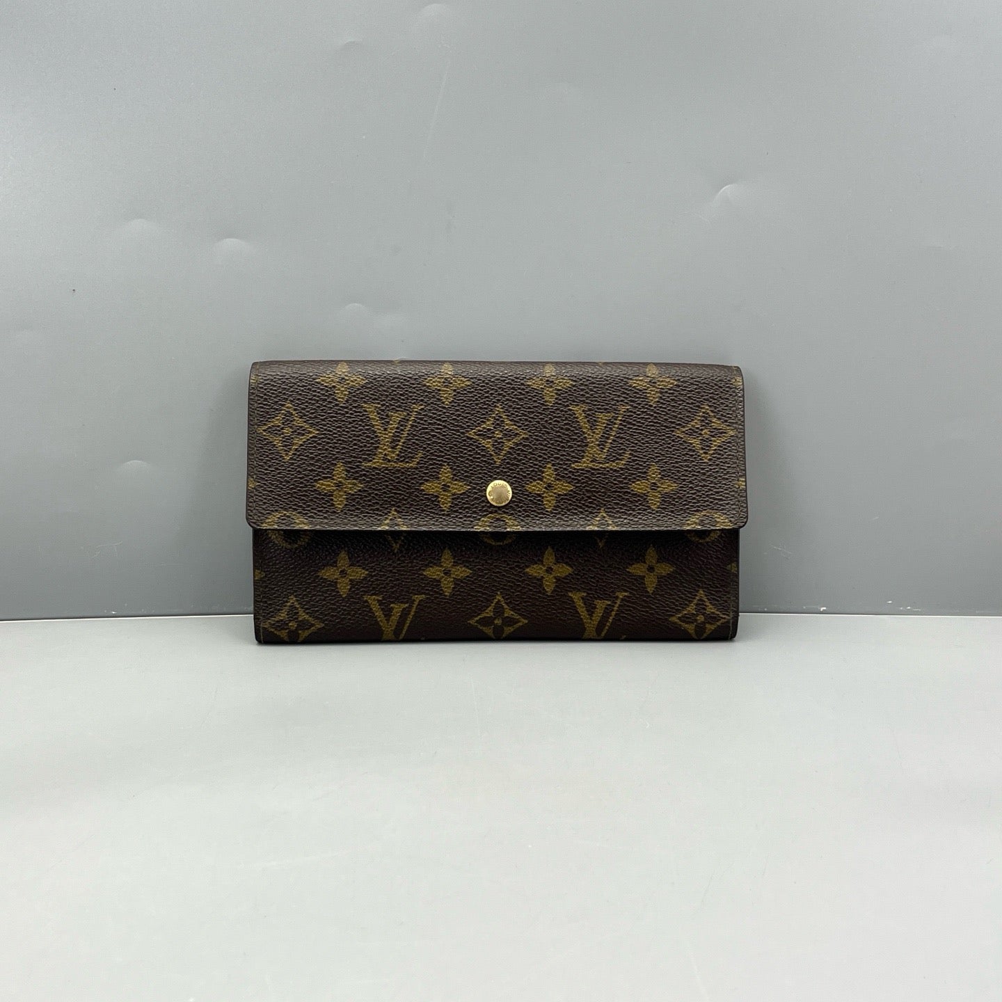 Louis Vuitton - Portefeuille International - Monogram canvas with cross-grain leather interior - Brown - (Medium)