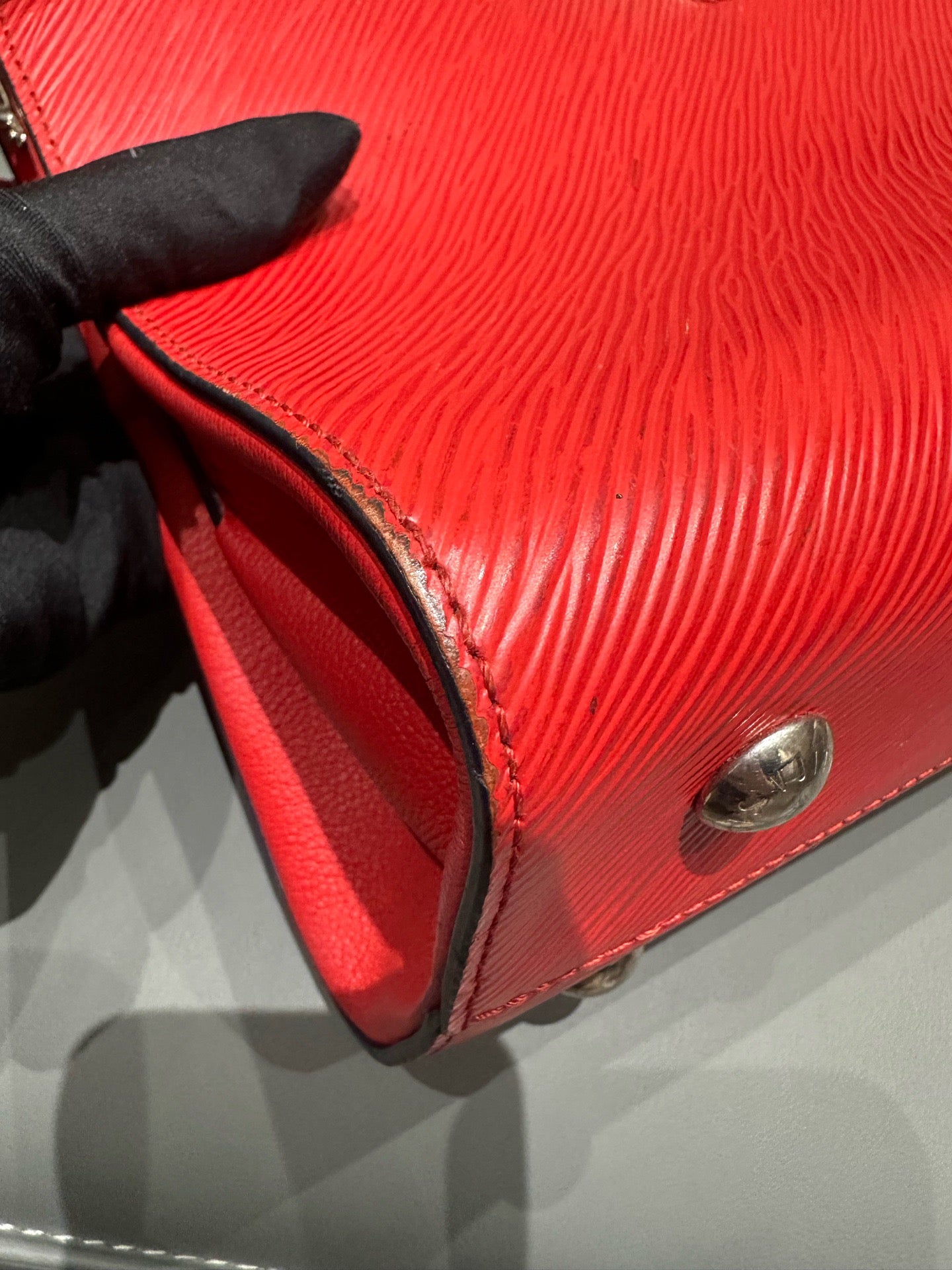 Louis Vuitton - Twist Tote - Epi leather, Cowhide leather - Red - (Medium)