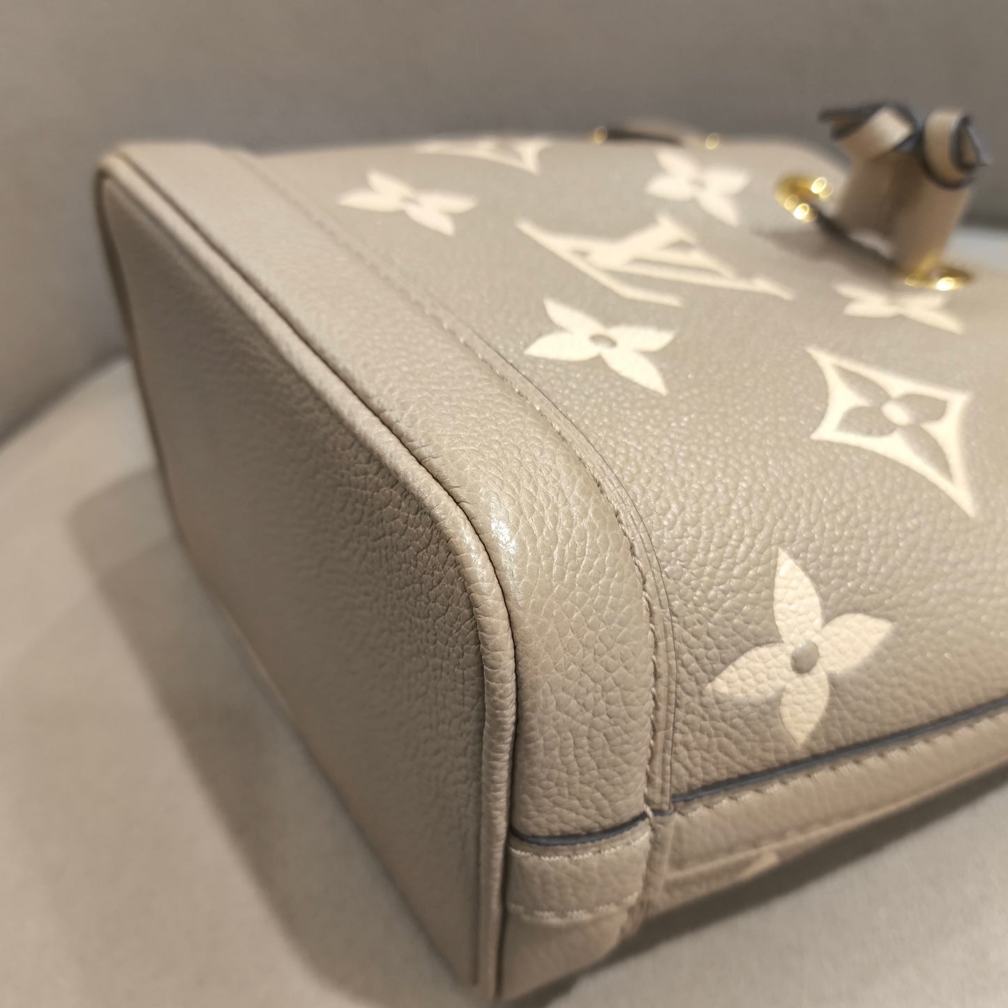 Louis Vuitton - Nano Noé - Leather - Elephant Grey - (mini)