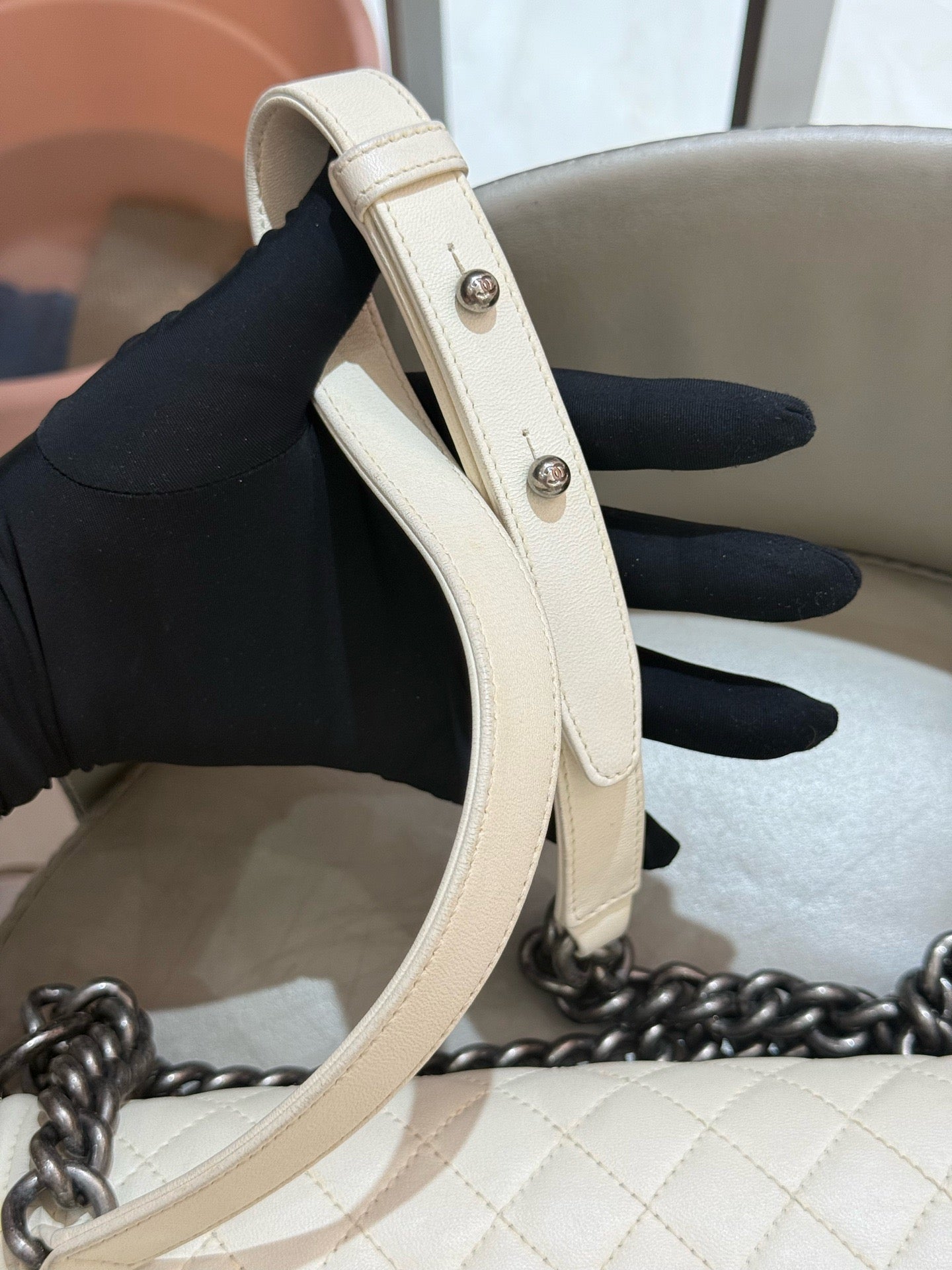 Chanel - Boy Bag - Calfskin leather - White - (medium)