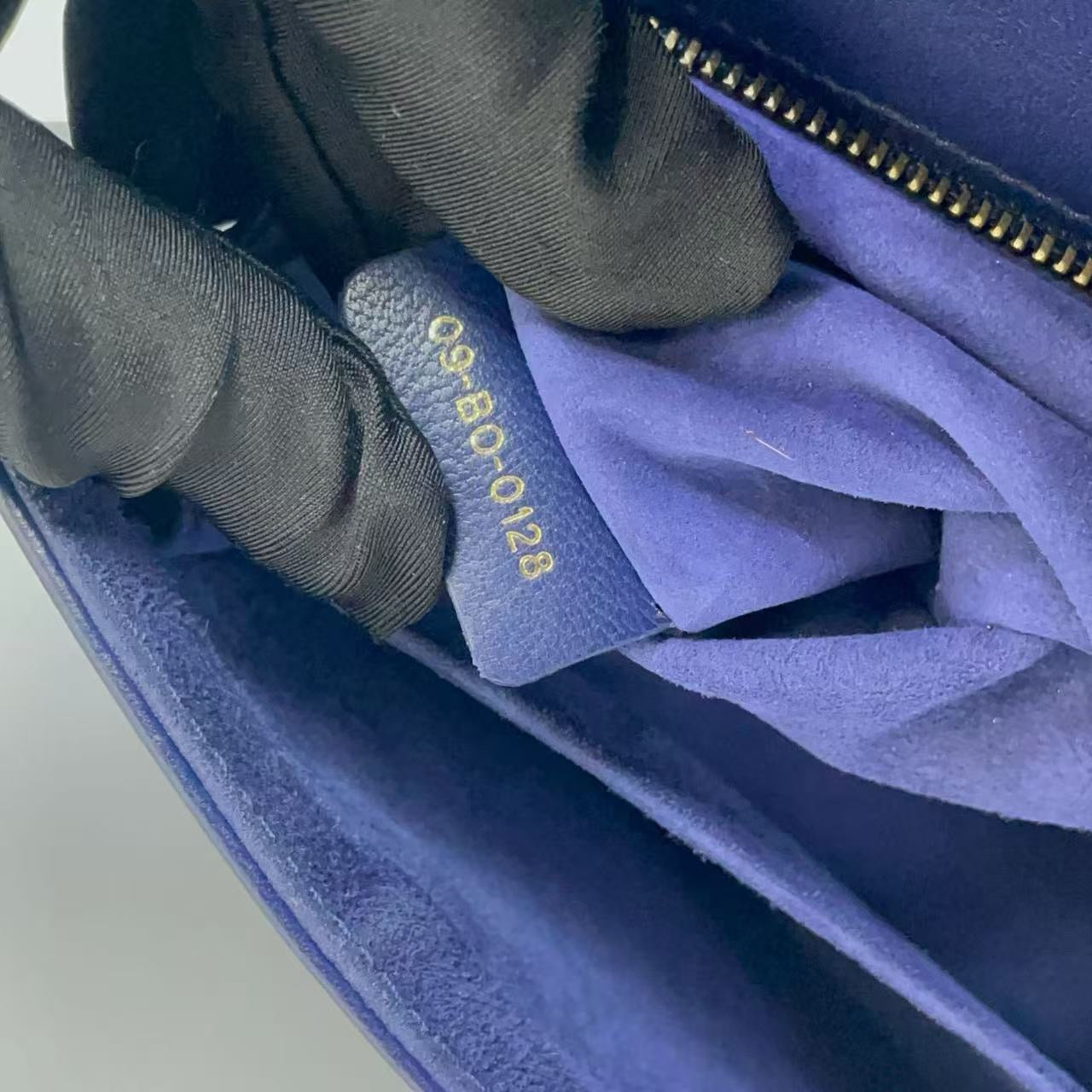 Dior - Diorama Shield Bag Studded Medium - Calfskin leather - Navy with Gold-Tone Hardware - (medium)