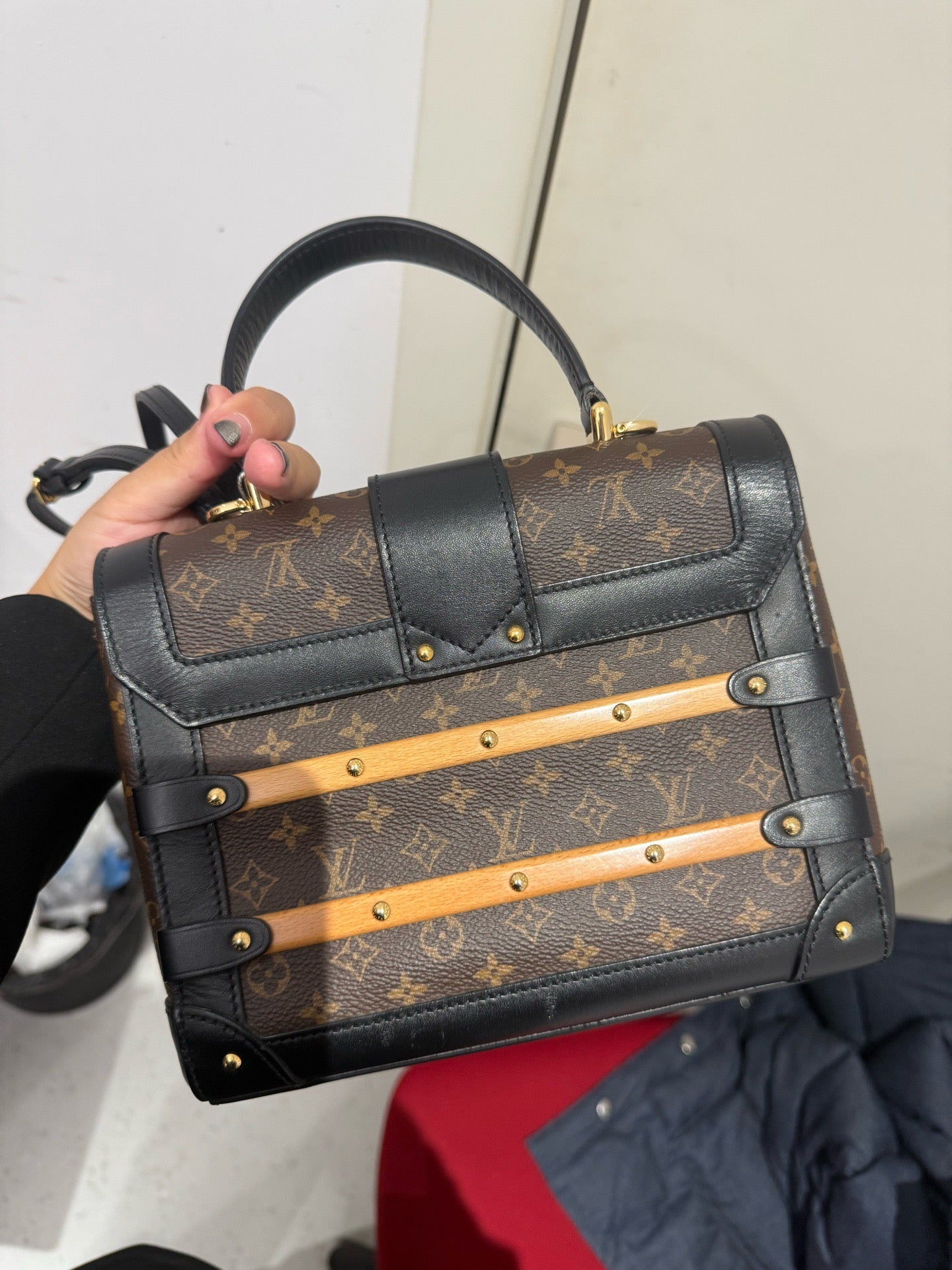 Louis Vuitton - Trianon PM Monogram - Monogram coated canvas with smooth cowhide leather trim and wooden detailing - Brown - (mini)