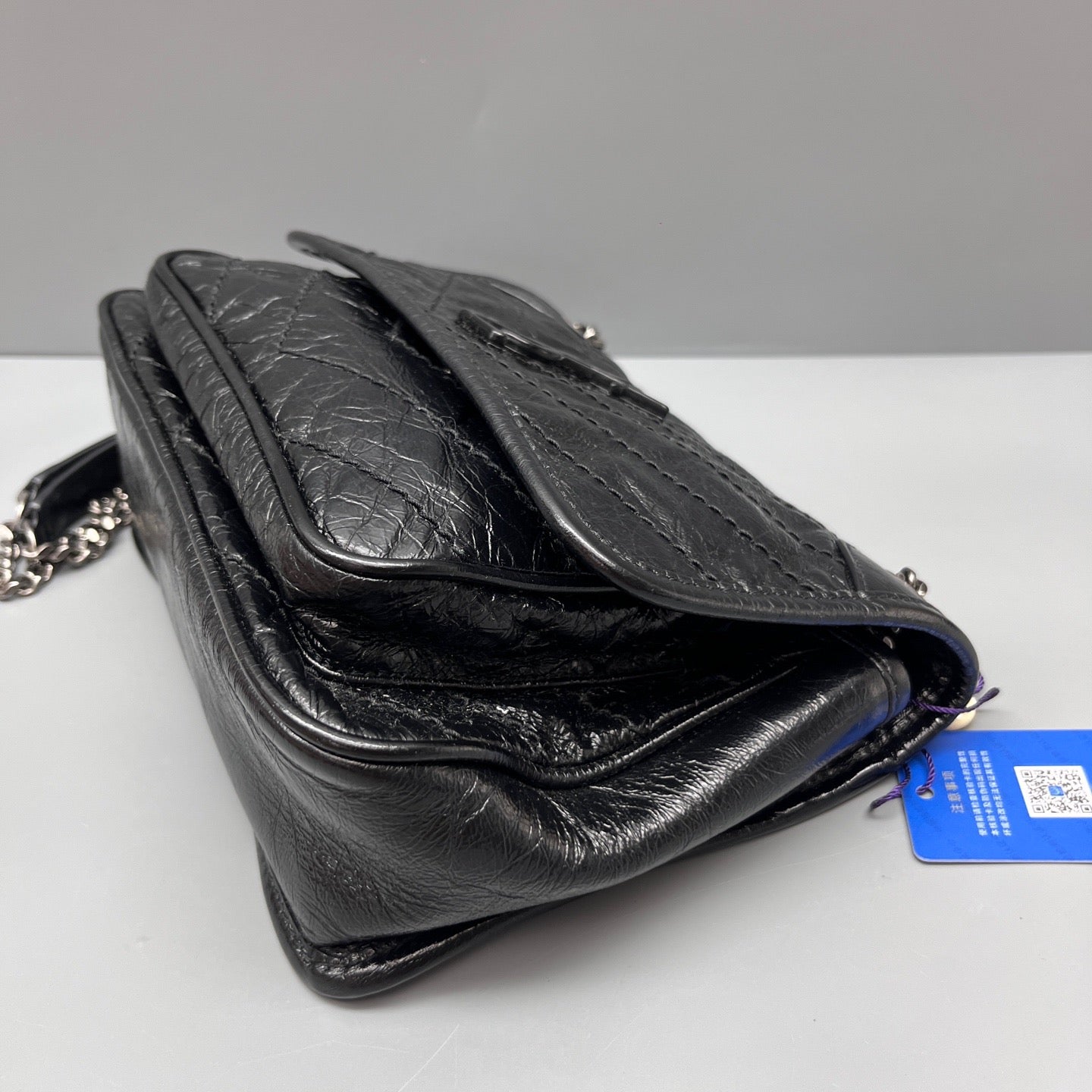 Saint Laurent - Niki Small Messenger Bag - Crinkled calfskin leather - Black - (Small)