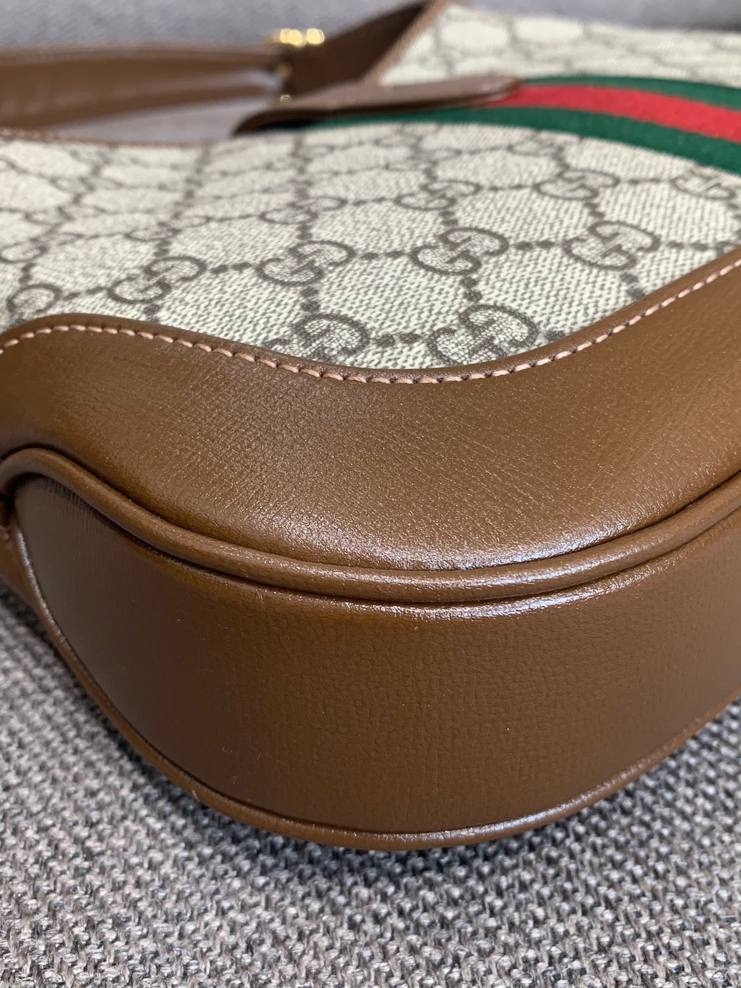 Gucci - Jackie Shoulder Bag - GG Supreme canvas and Leather - Beige - (Medium)