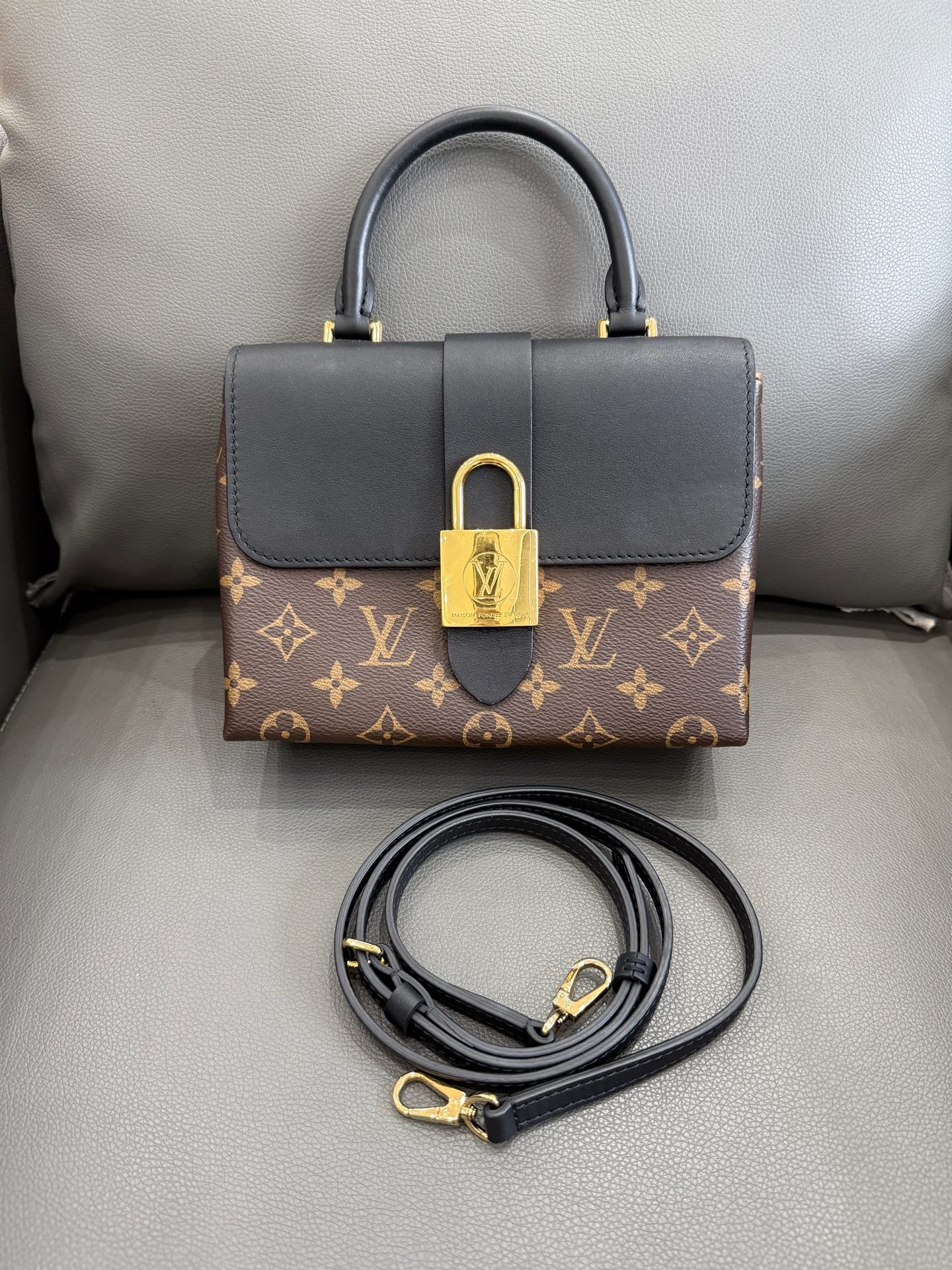 Louis Vuitton - Locky BB - Monogram coated canvas with black leather trim - Brown - (Mini)