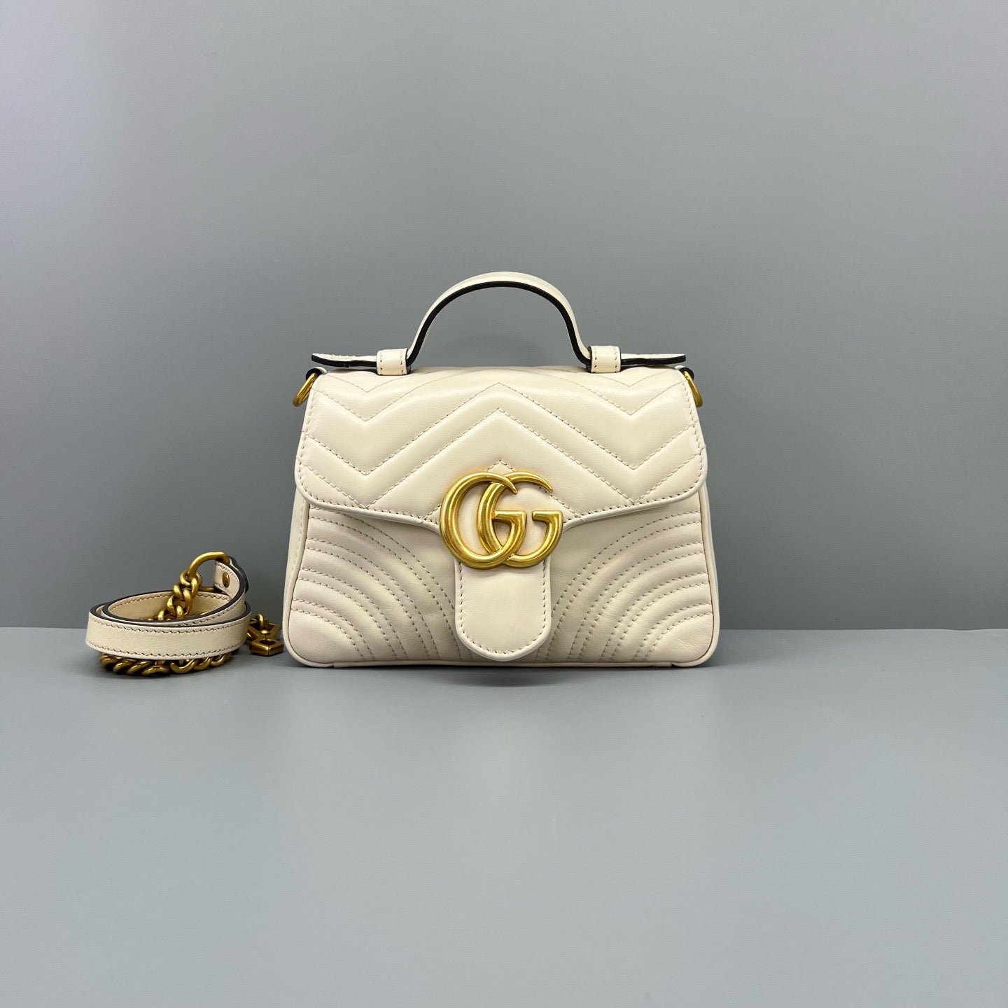Gucci - GG Marmont Mini Top Handle Messenger Bag - Matelassé leather - Off-White with Gold-Tone Hardware - (mini)