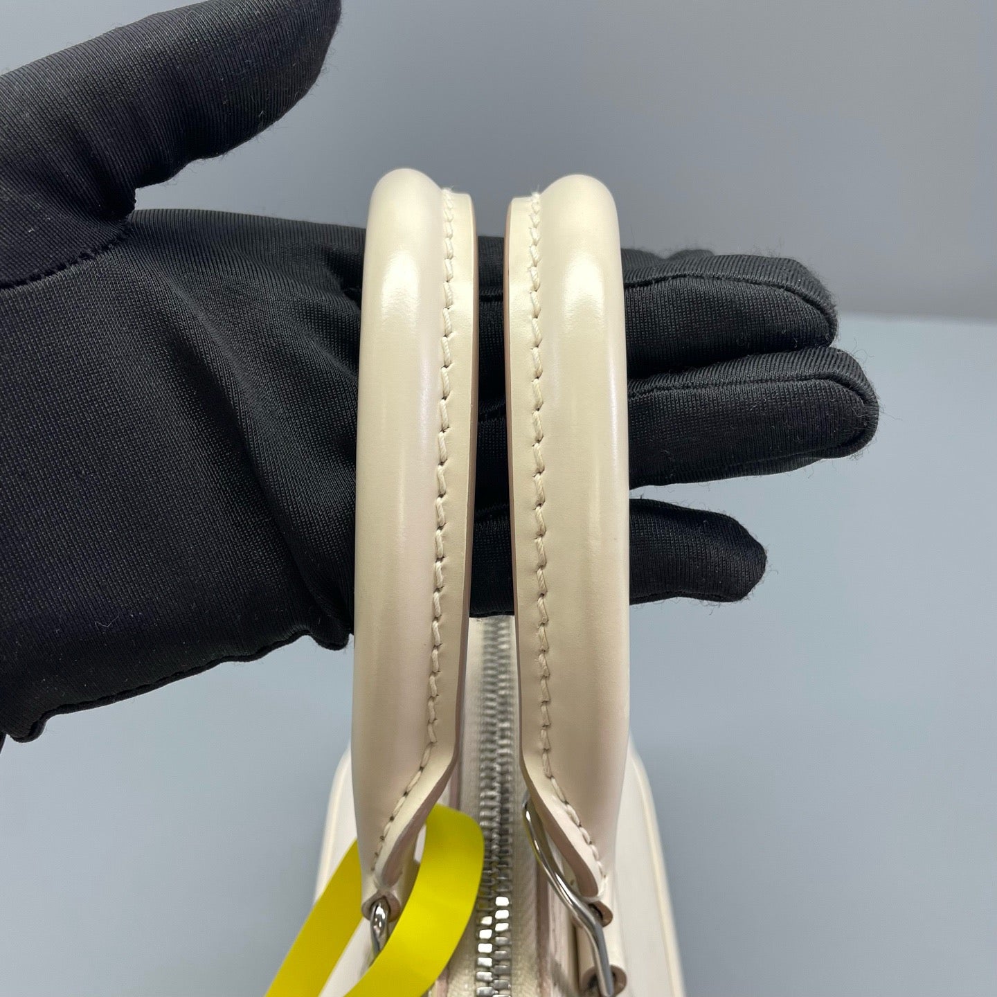 Louis Vuitton - Alma BB - Epi leather - White - (mini)