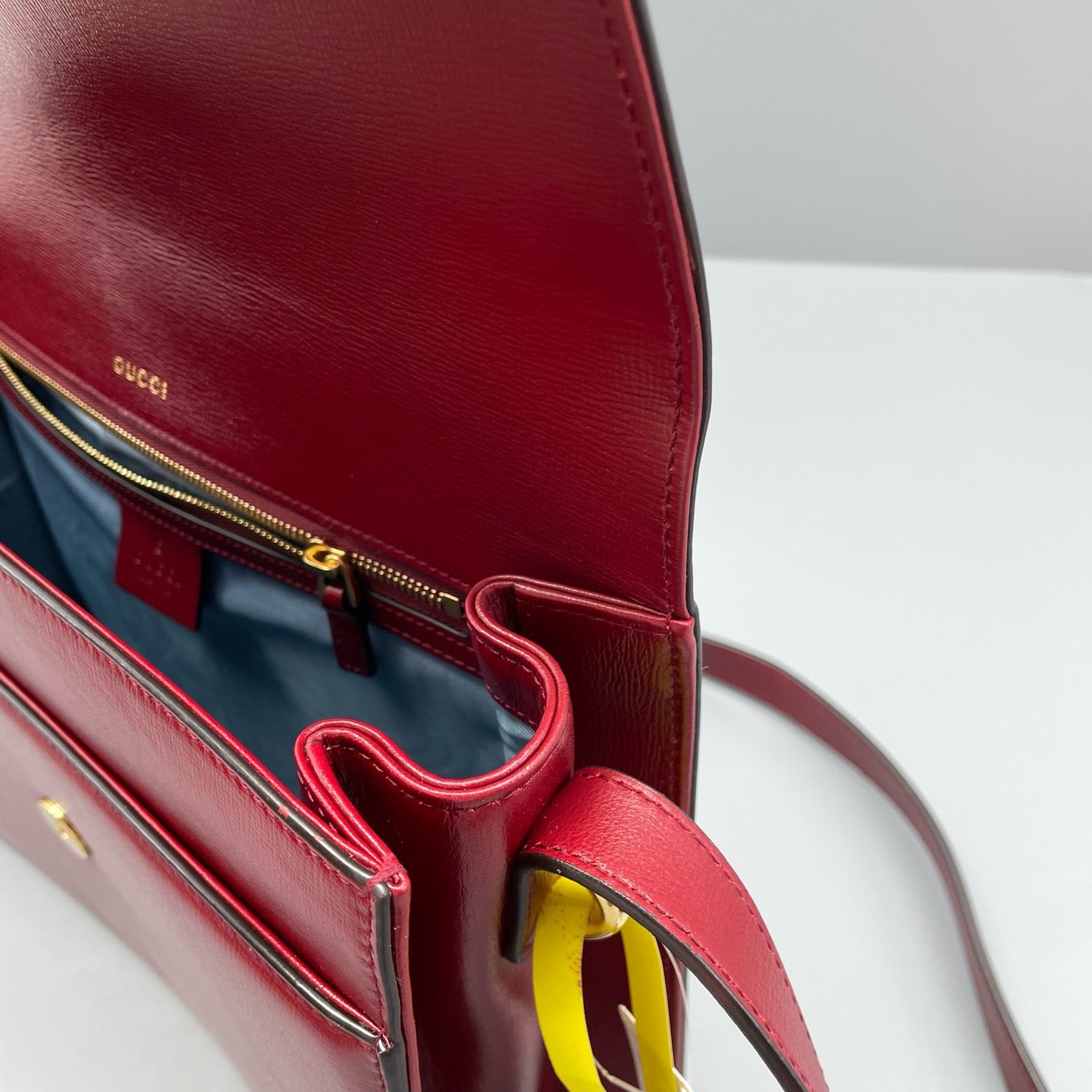 Gucci - Double G Messenger Shoulder Bag - Leather - Red with Gold-Tone Hardware - (Medium)