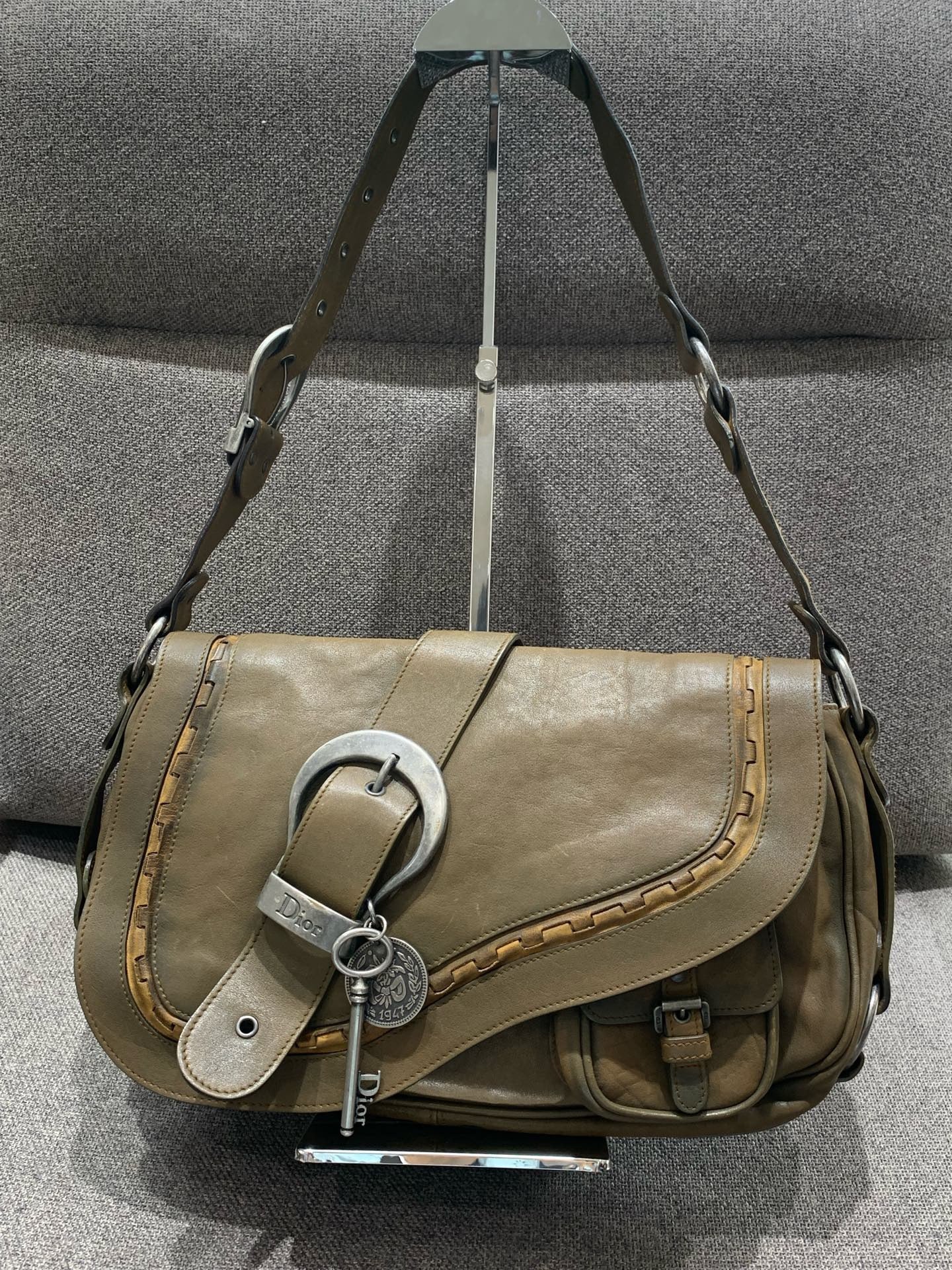 Dior - Gaucho Saddle Bag - Oiled wax leather - Khaki Green - (Medium)