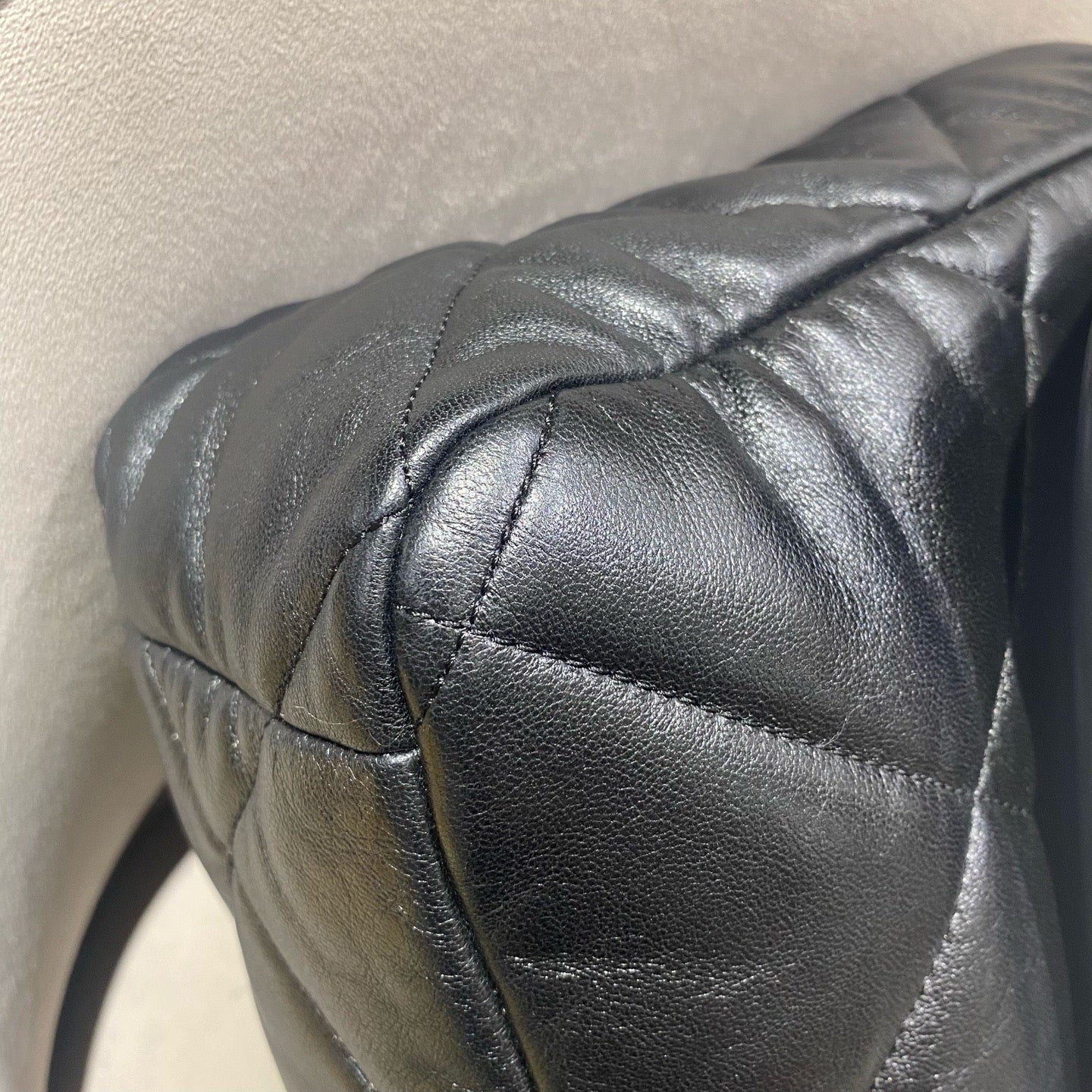 Chanel - 19 Bag Maxi - Lambskin leather - Black - (Large)