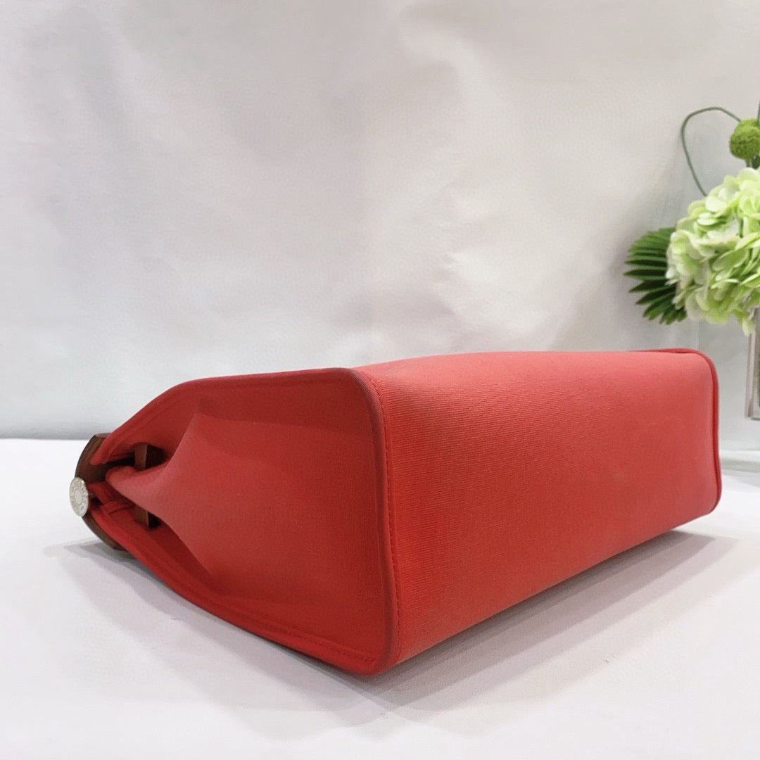 Hermès - Herbag Zip 31 - Toile H canvas with Vache Hunter leather - Red with Natural Barenia Leather - (Medium)