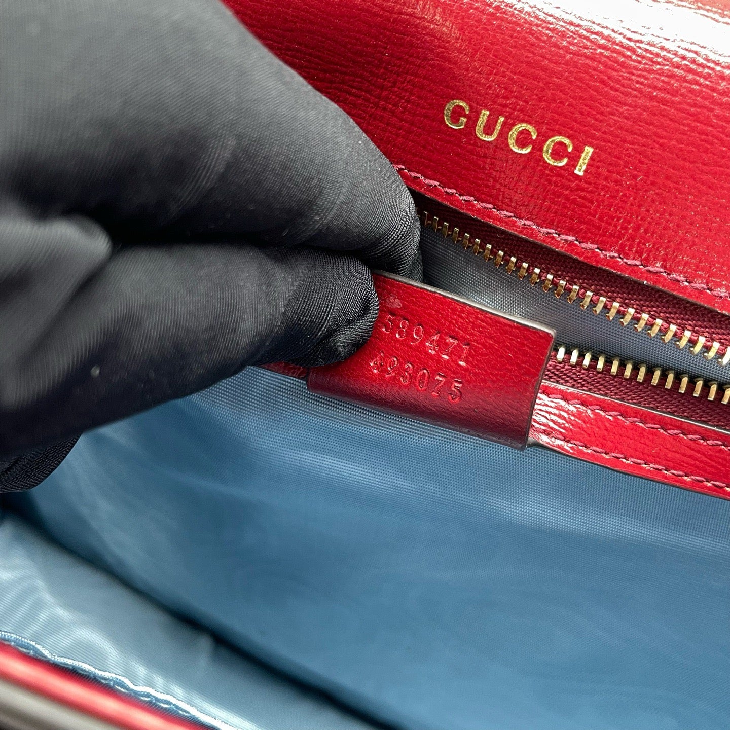 Gucci - Double G Messenger Shoulder Bag - Leather - Red with Gold-Tone Hardware - (Medium)