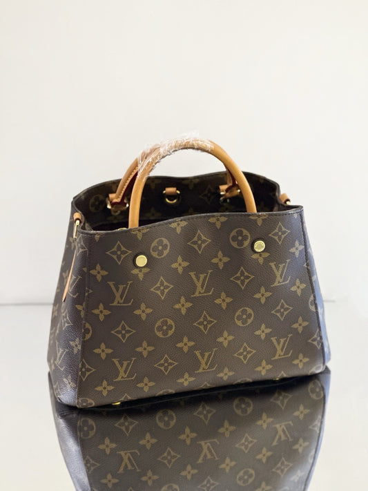 Louis Vuitton - Montaigne MM - Monogram canvas, Vachetta leather trim - Brown - (Medium)