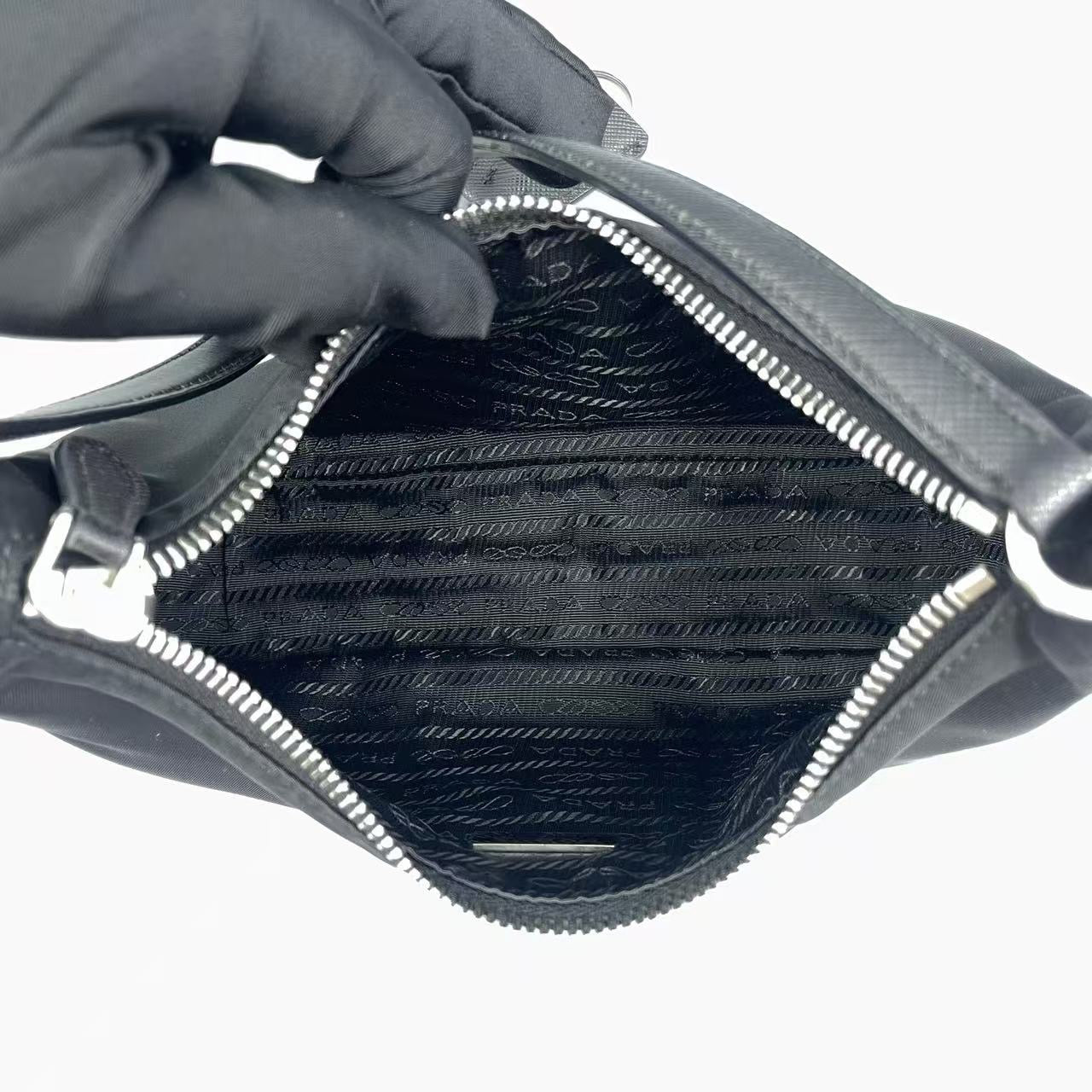 Prada - Hobo Re-Edition 2005 - Polyamide - Black - (small)