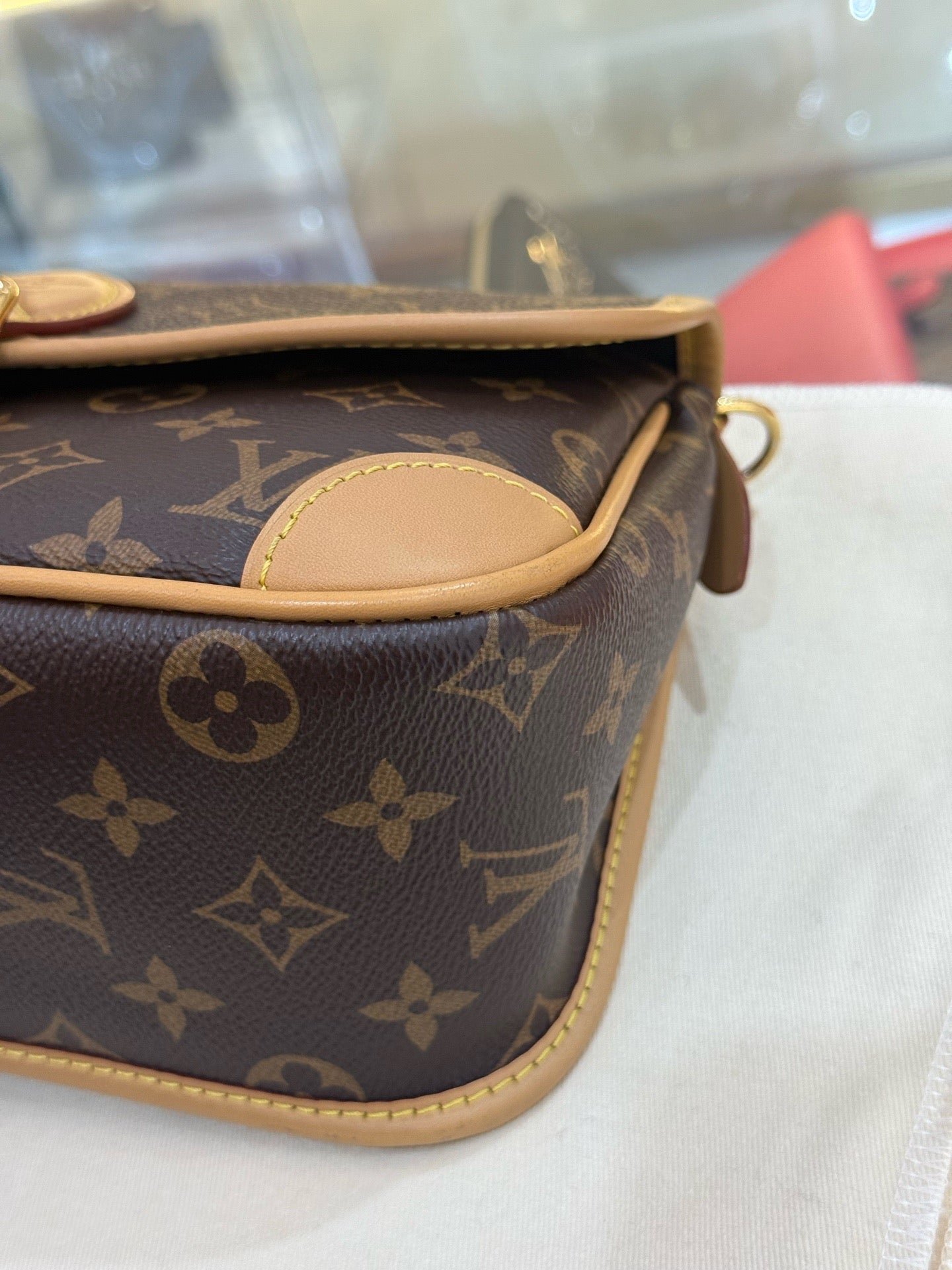 Louis Vuitton - Classic Monogram Flap Shoulder Bag - Monogram coated canvas with natural Vachetta leather trim and a textile shoulder strap - Brown - (small)