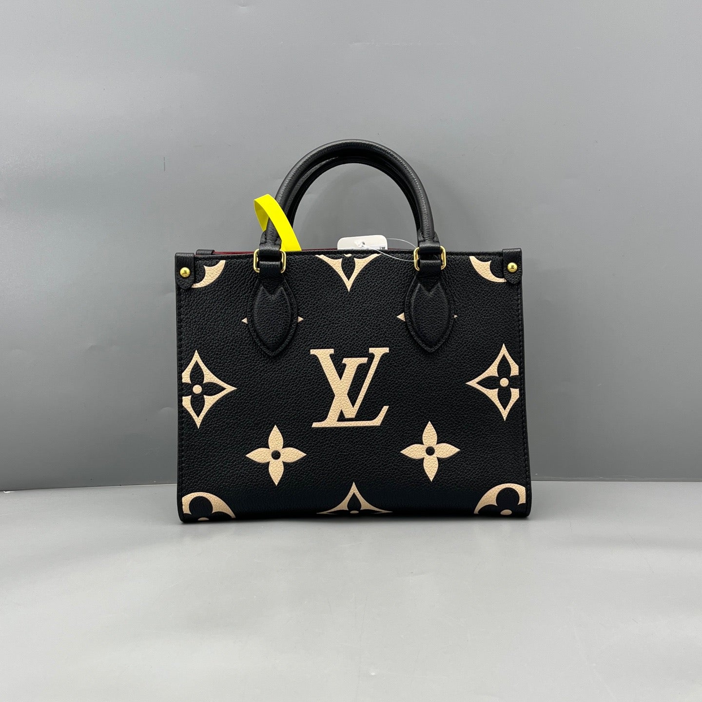 Louis Vuitton - Onthego Small - Leather - Black - (small)
