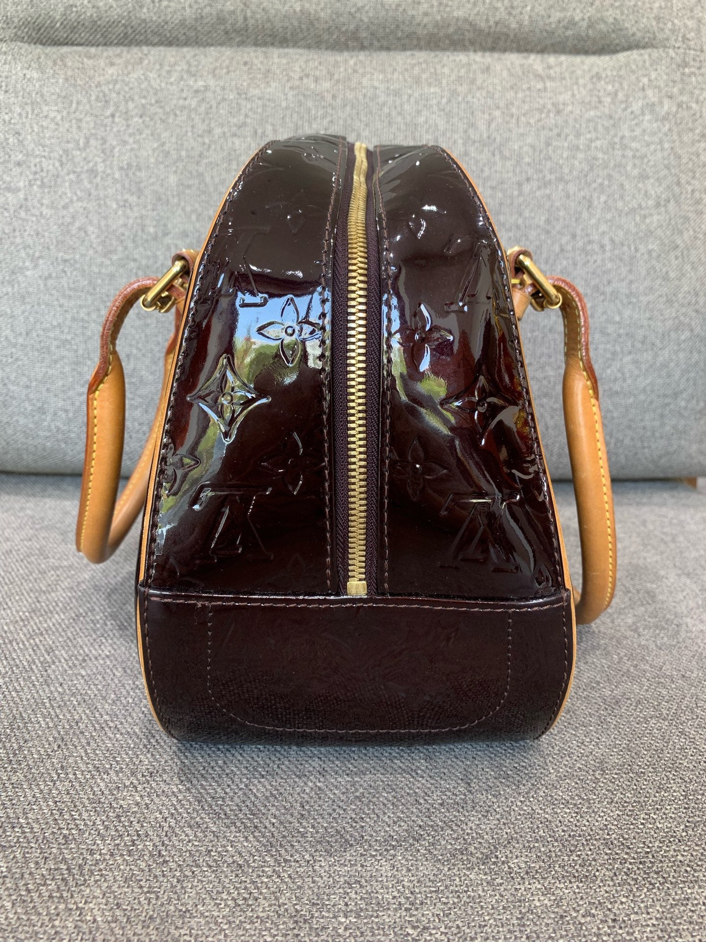 Louis Vuitton - Summit Drive - Patent leather - Burgundy - (Medium)