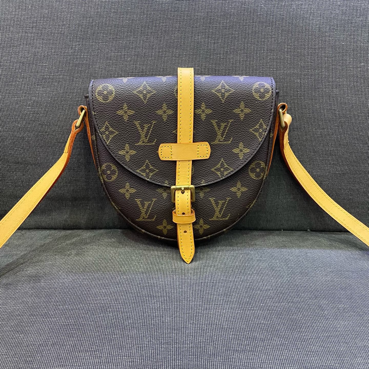 Louis Vuitton - Mini Shield Crossbody Bag - Monogram coated canvas with Vachetta leather trim - Brown - (mini)