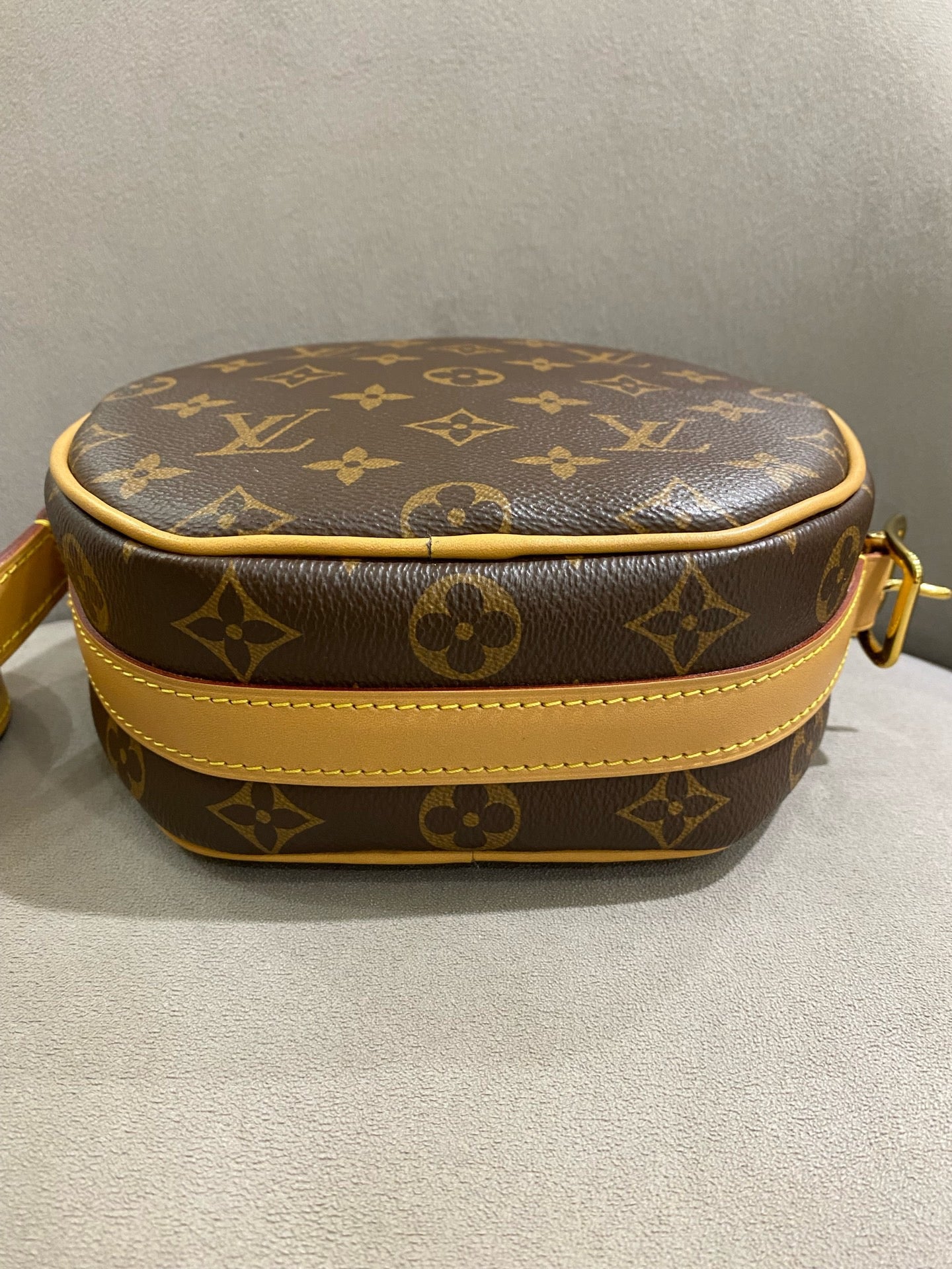Louis Vuitton - Small Round Bag - Monogram coated canvas with Vachetta leather trim - Brown - (mini)