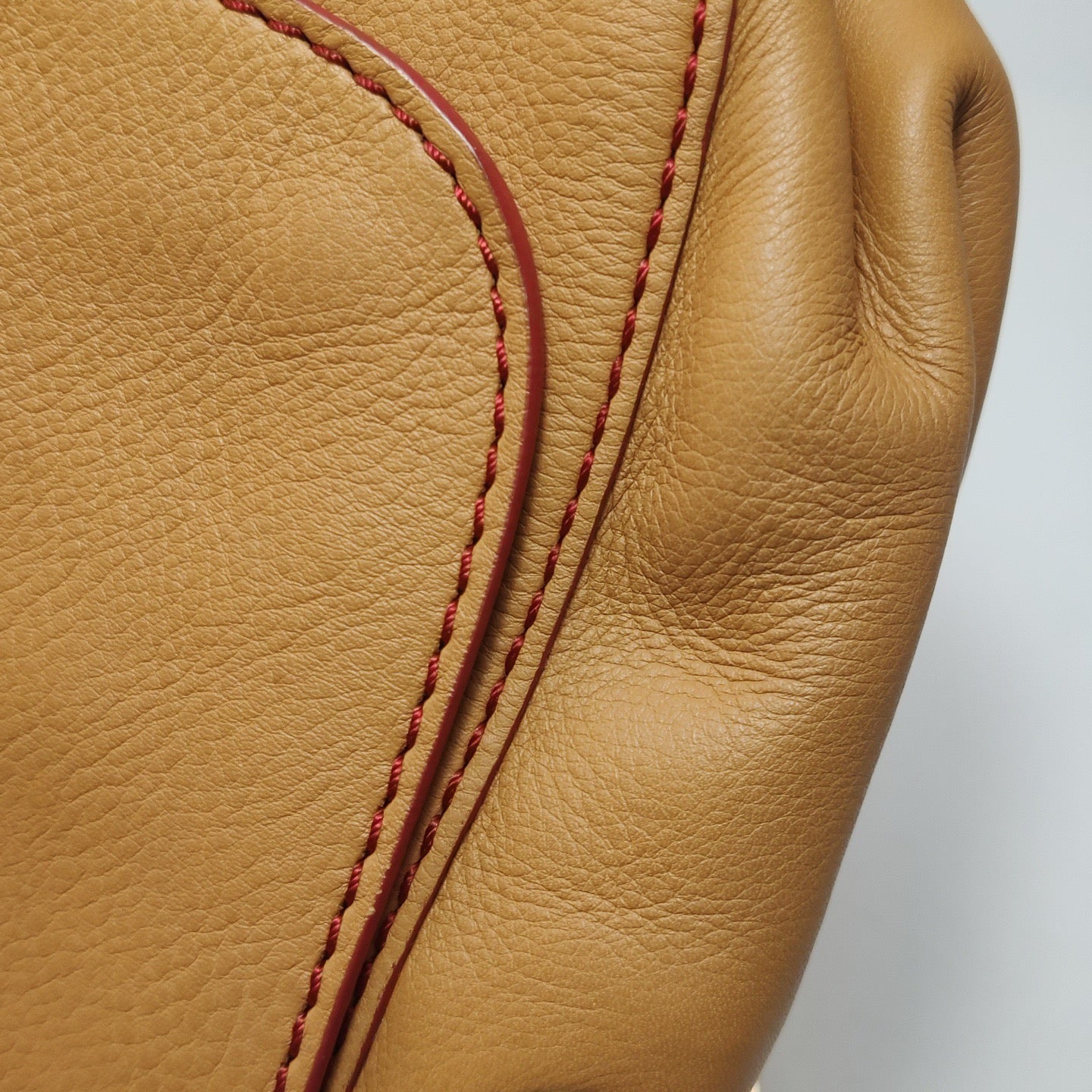 Givenchy - Givenchy 4G Emblem Shoulder Bag - Leather - Camel - (Medium)