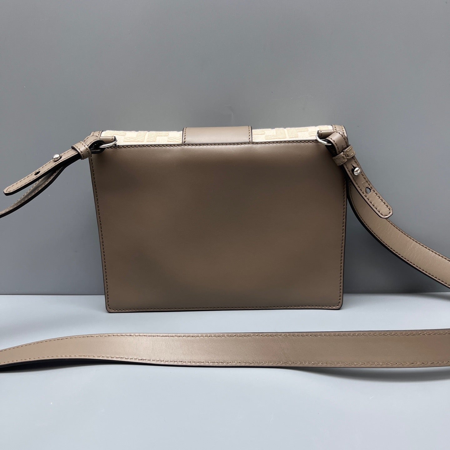 Fendi - Baguette Messenger Bag - Leather and Canvas - Taupe and Beige - (small)