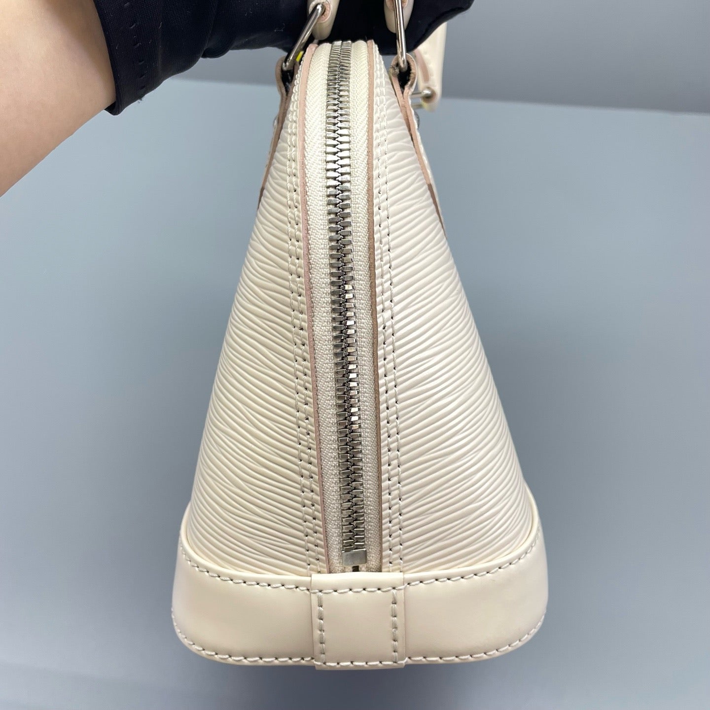 Louis Vuitton - Alma BB - Epi leather - White - (mini)