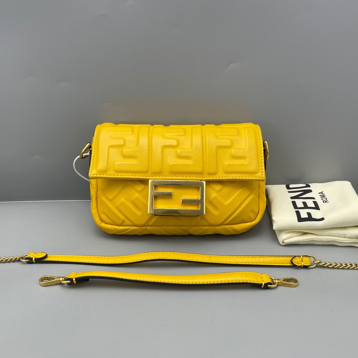 Fendi - Baguette Mini 8BS017 - Leather - Yellow - (mini)