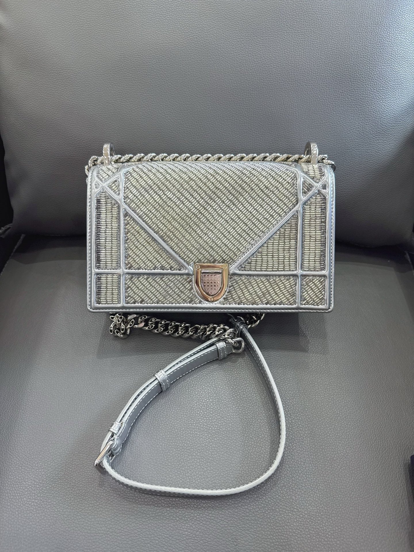 Dior - Diorama Silver Beaded Limited Edition Shield Bag - Metallic leather and micro-beads - Silver - (mini)