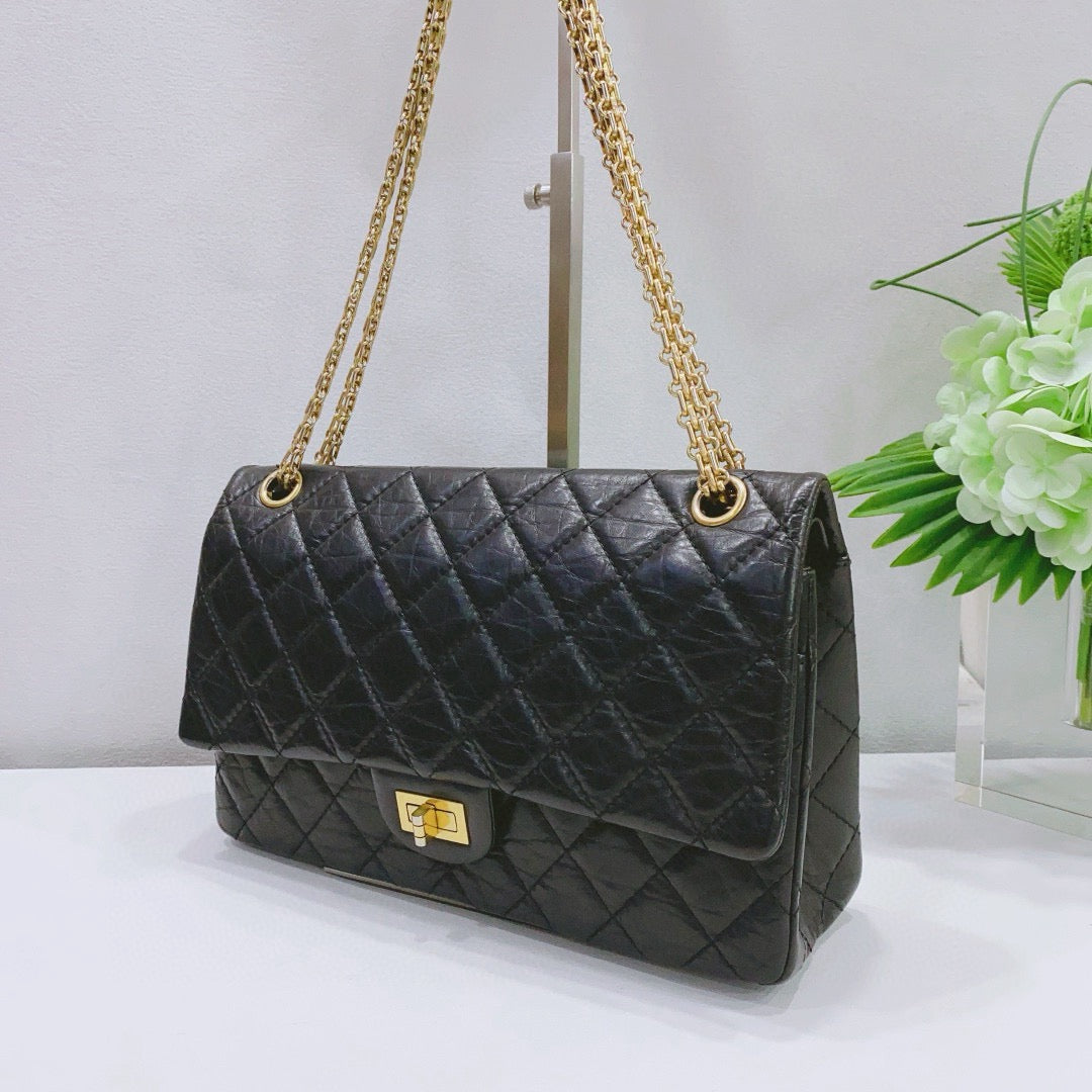 Chanel - 2.55 Reissue Medium Flap Bag - Calfskin leather - Black - (medium)