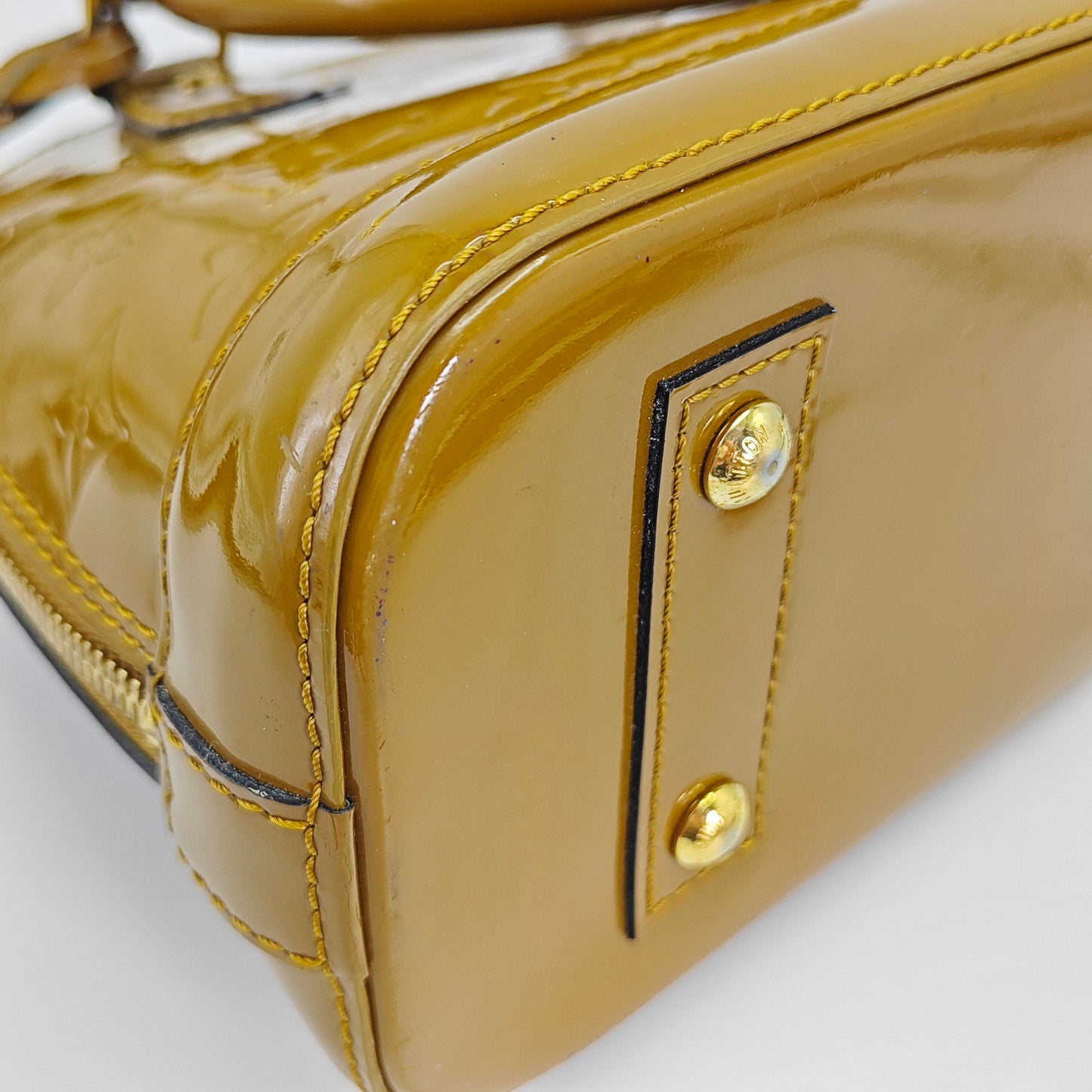 Louis Vuitton - Alma BB - Monogram Vernis patent leather - Mustard Yellow - (mini)
