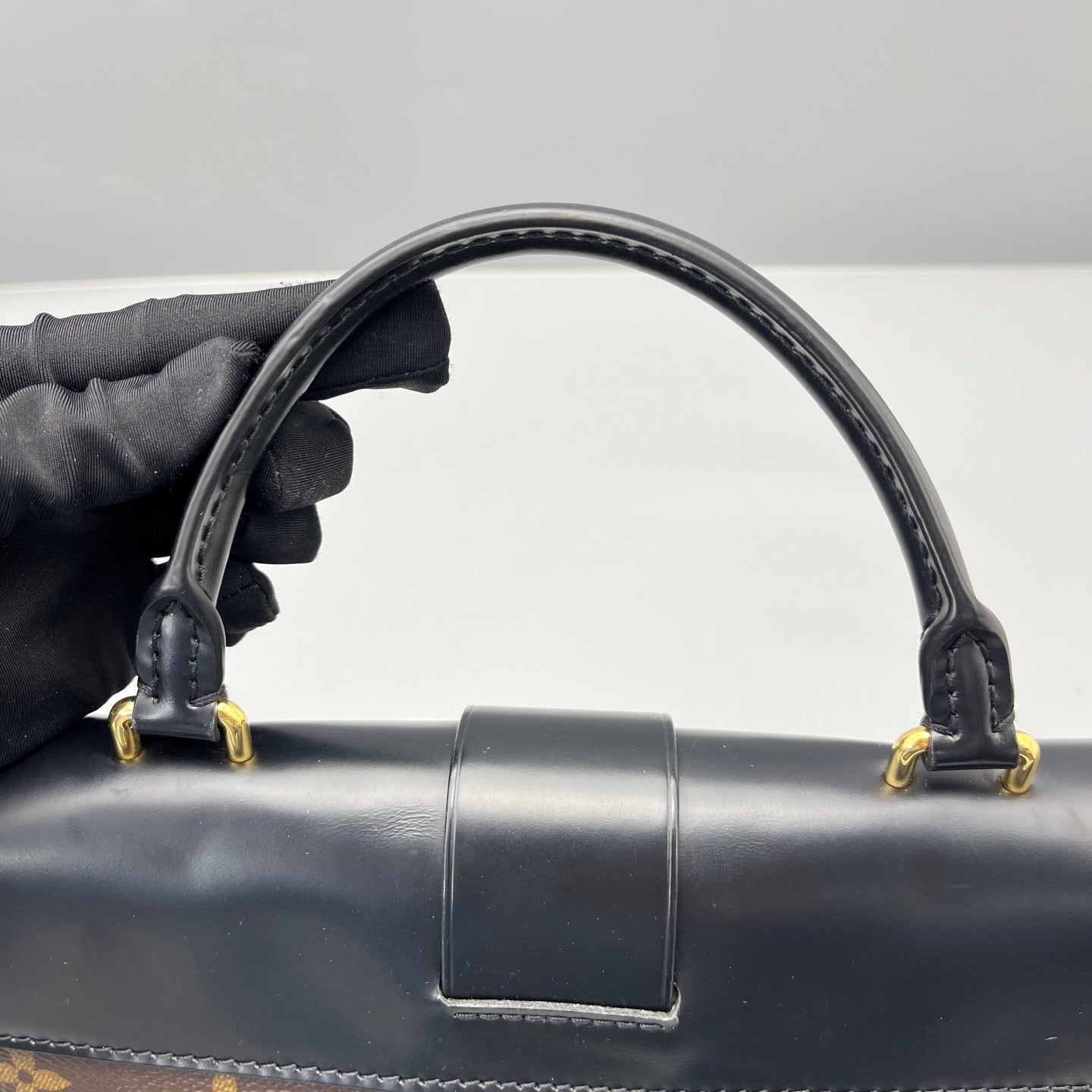 Louis Vuitton - One Handle Flap Bag - Monogram coated canvas and leather - Multicolour - (Medium)