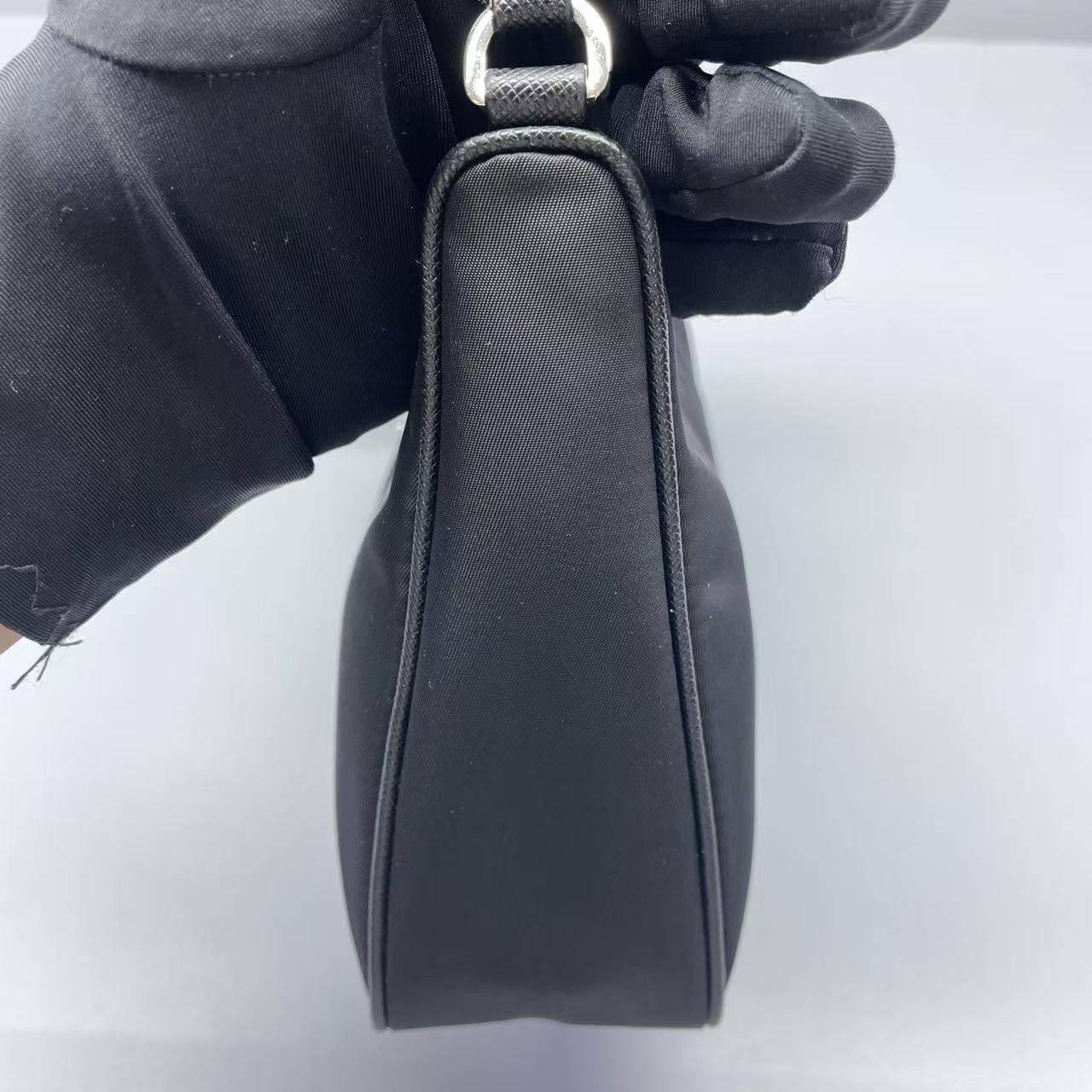 Prada - Hobo Re-Edition 2005 - Polyamide - Black - (small)