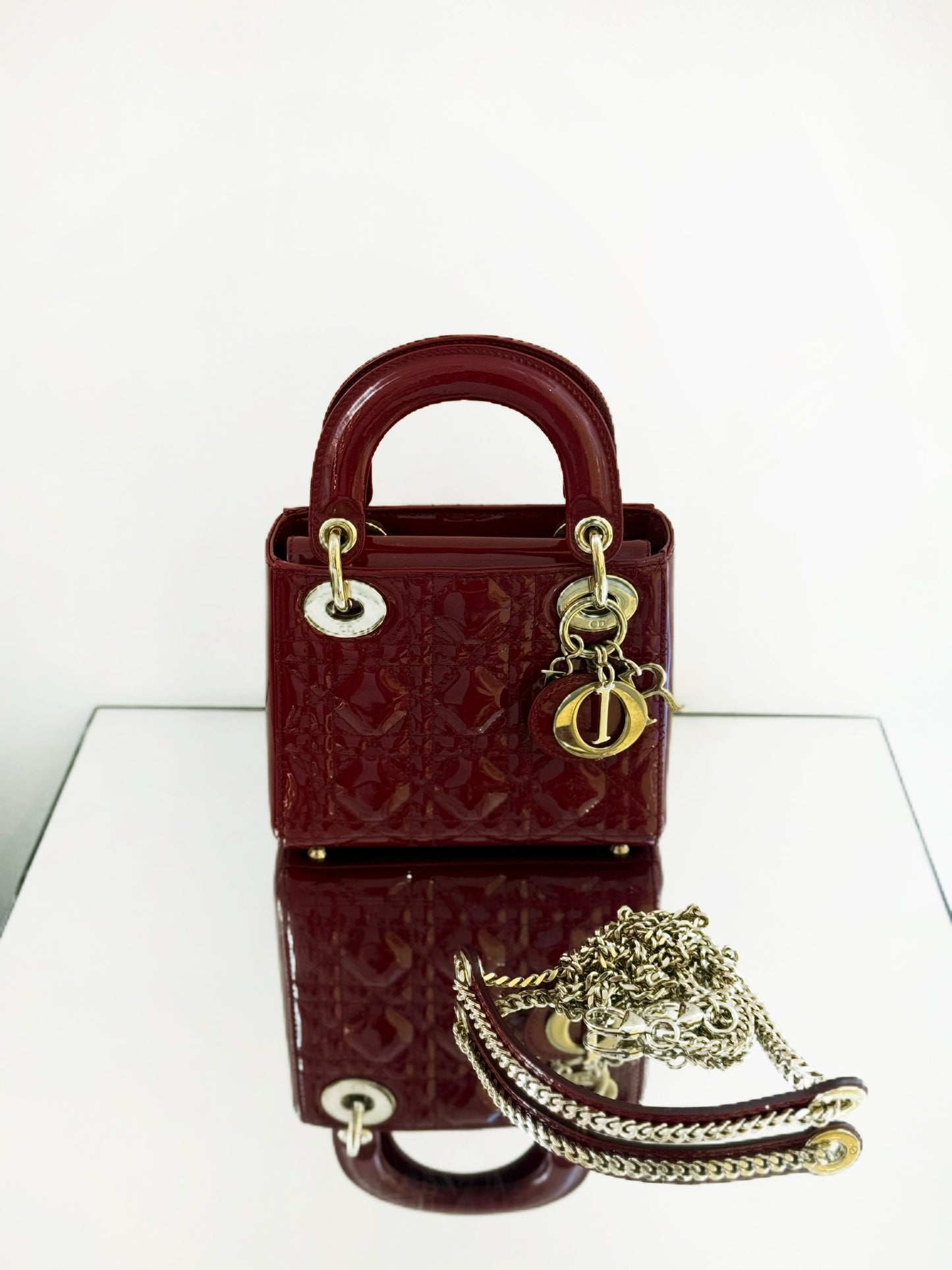 Dior - Lady Dior Mini - Patent leather - Deep Red with Gold-Tone Hardware - (Mini)
