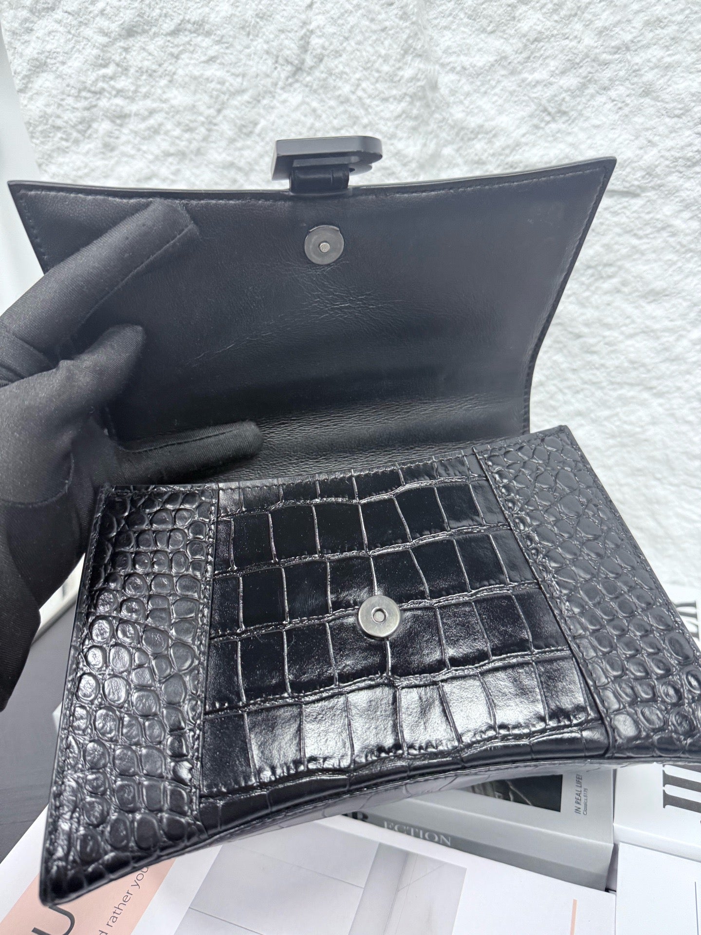 Balenciaga - Hourglass Top Handle Bag - Calfskin Leather - Black - (Small)