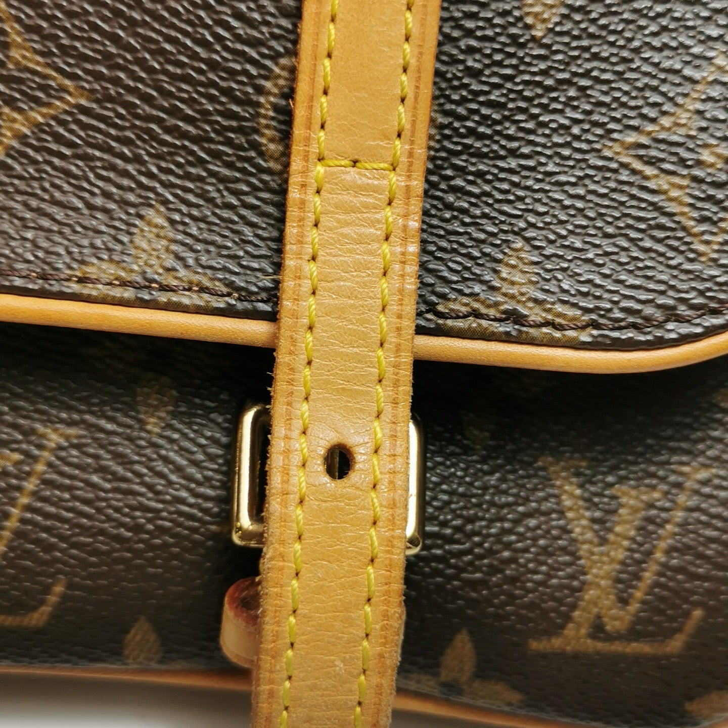 Louis Vuitton - Flap Shoulder Bag - Monogram coated canvas with Vachetta leather trim - Brown - (small)