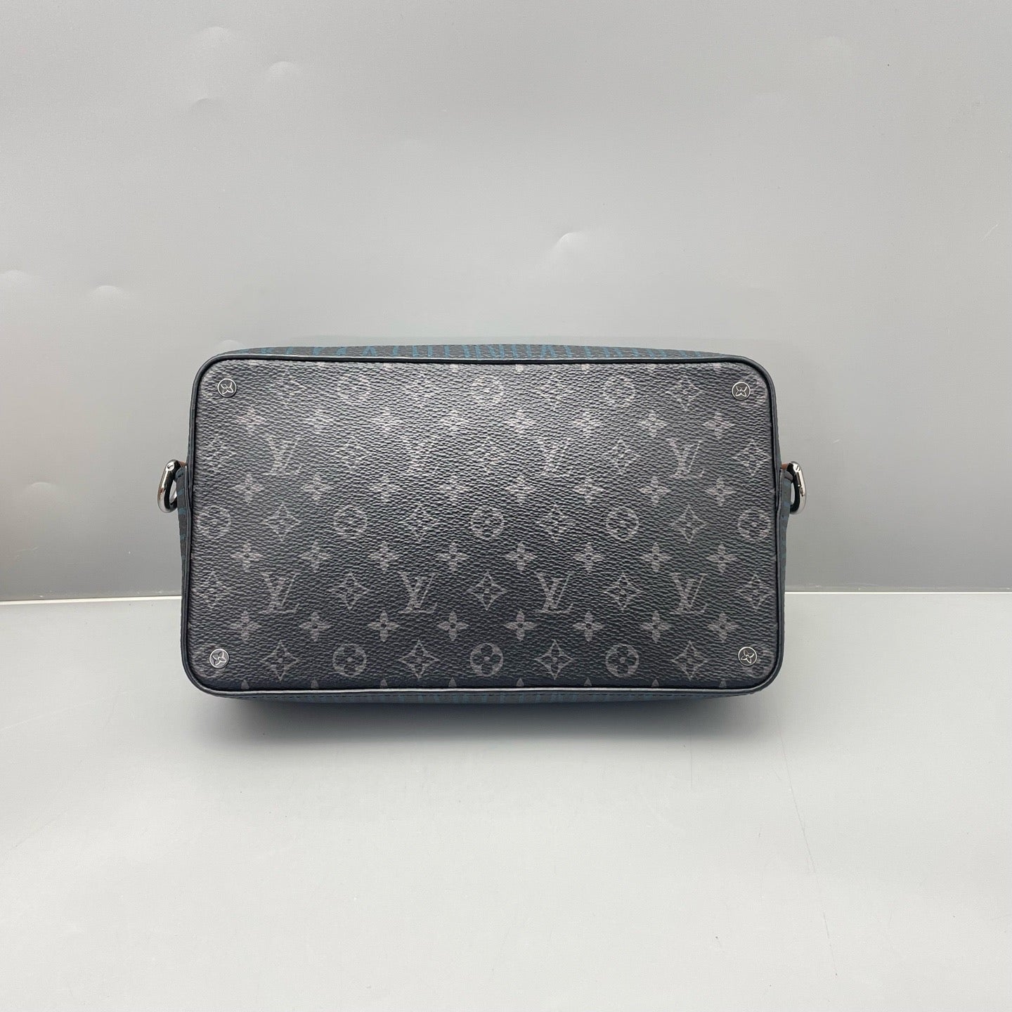 Louis Vuitton - Outdoor Messenger PM - Monogram Shadow leather - Black - (Small)